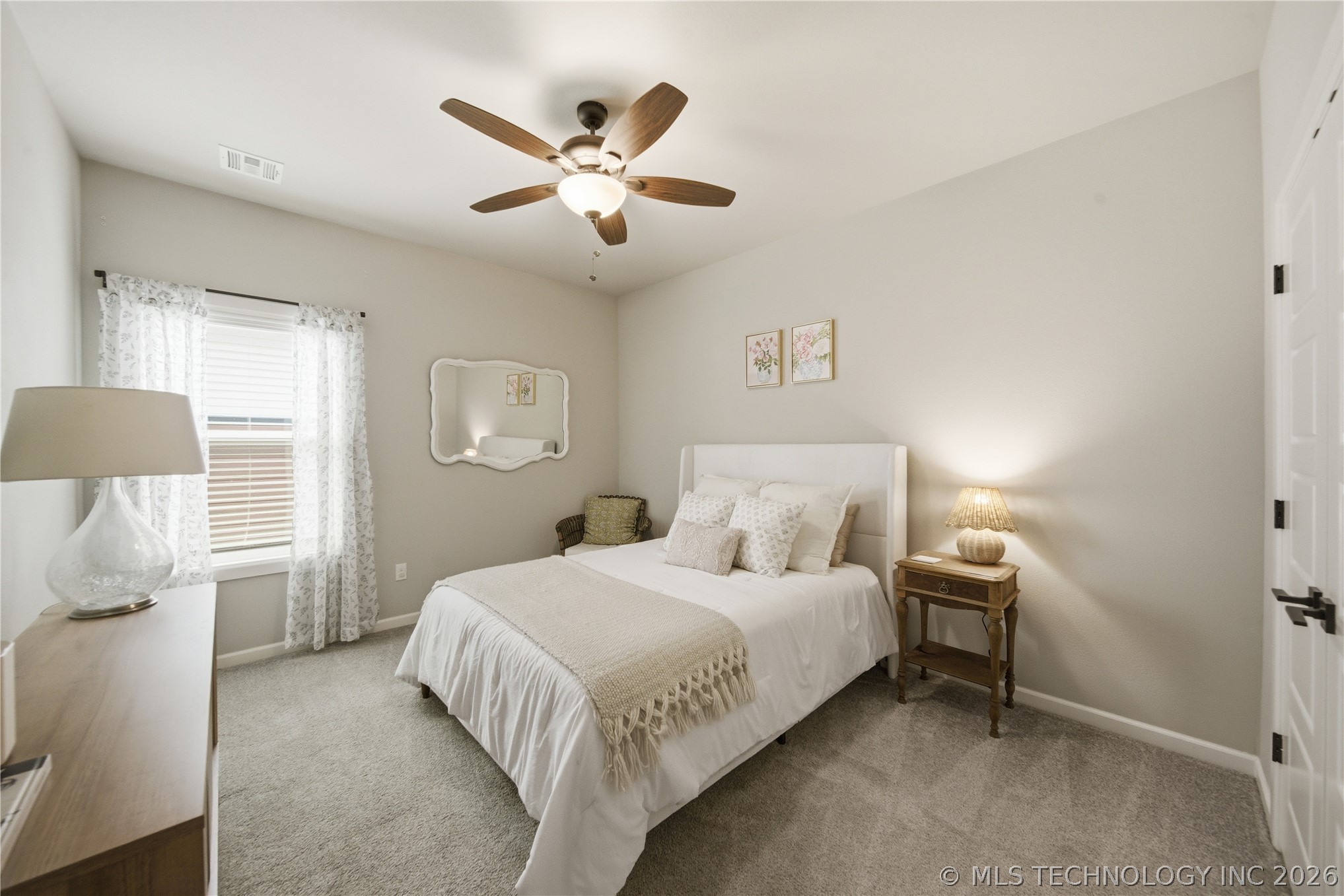 803 E Delmar Place Property Photo 40