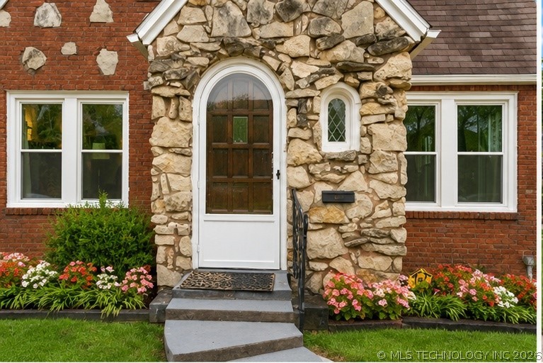 2636 E 14th Street Property Photo 4