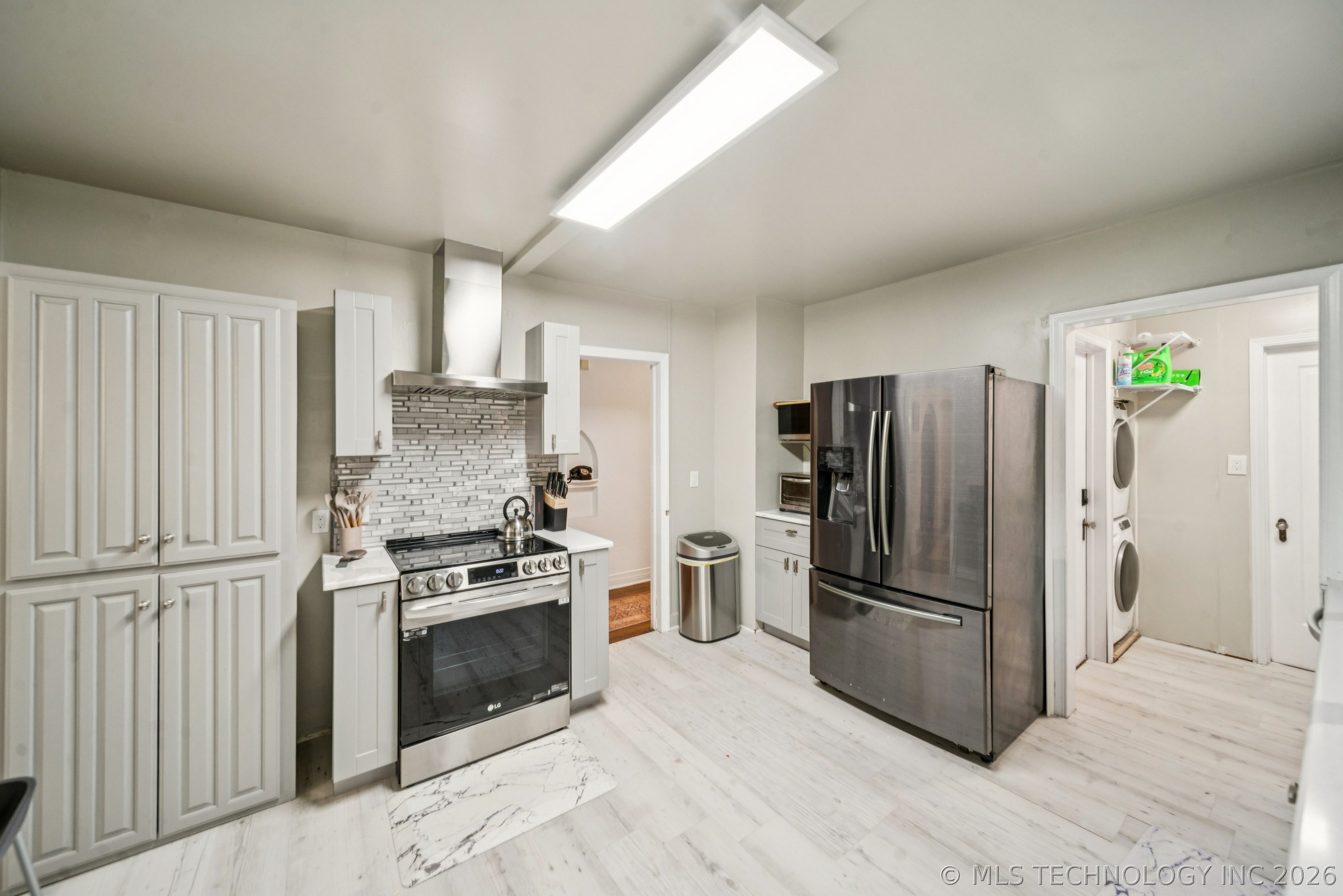 2636 E 14th Street Property Photo 13