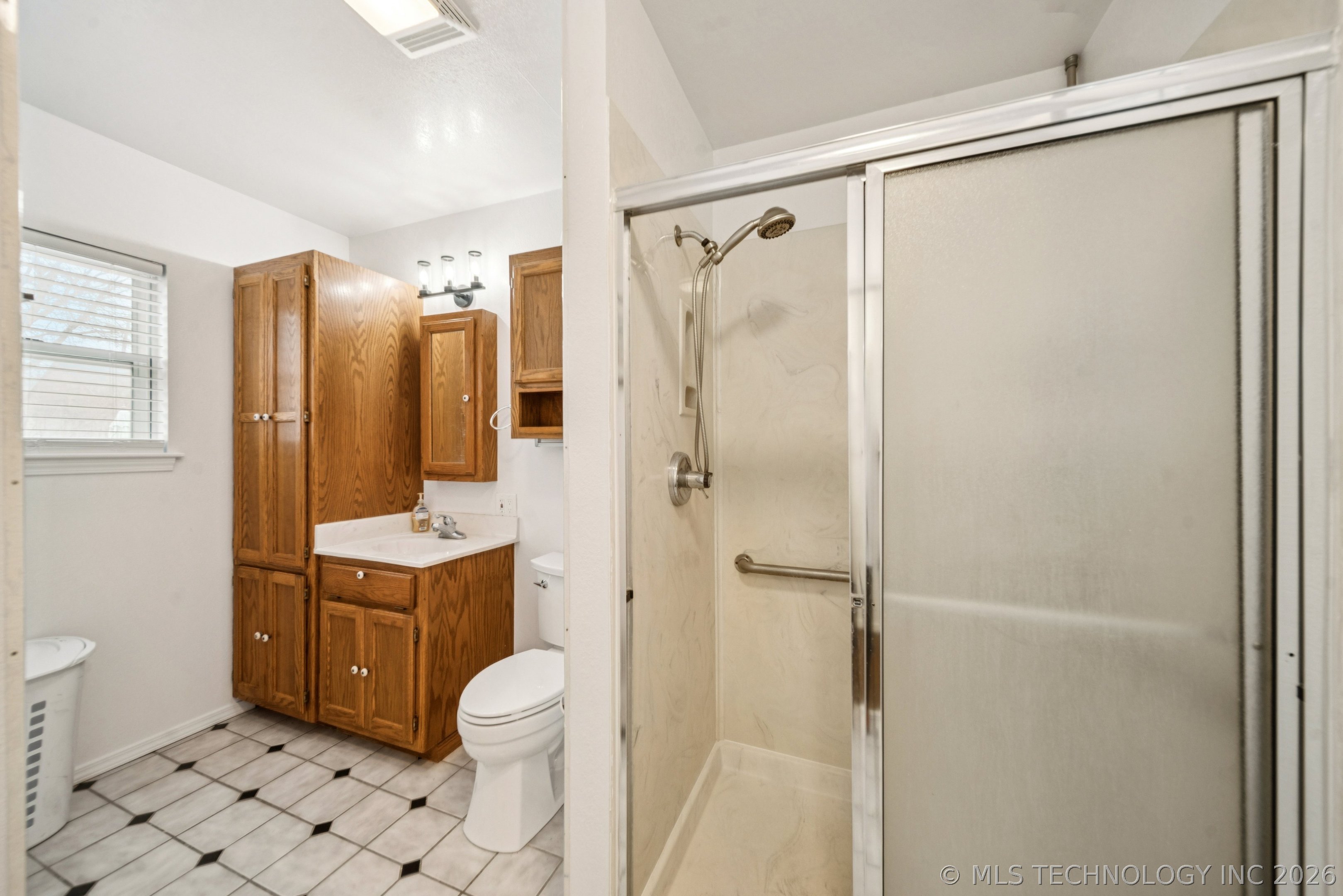 2636 E 14th Street Property Photo 26