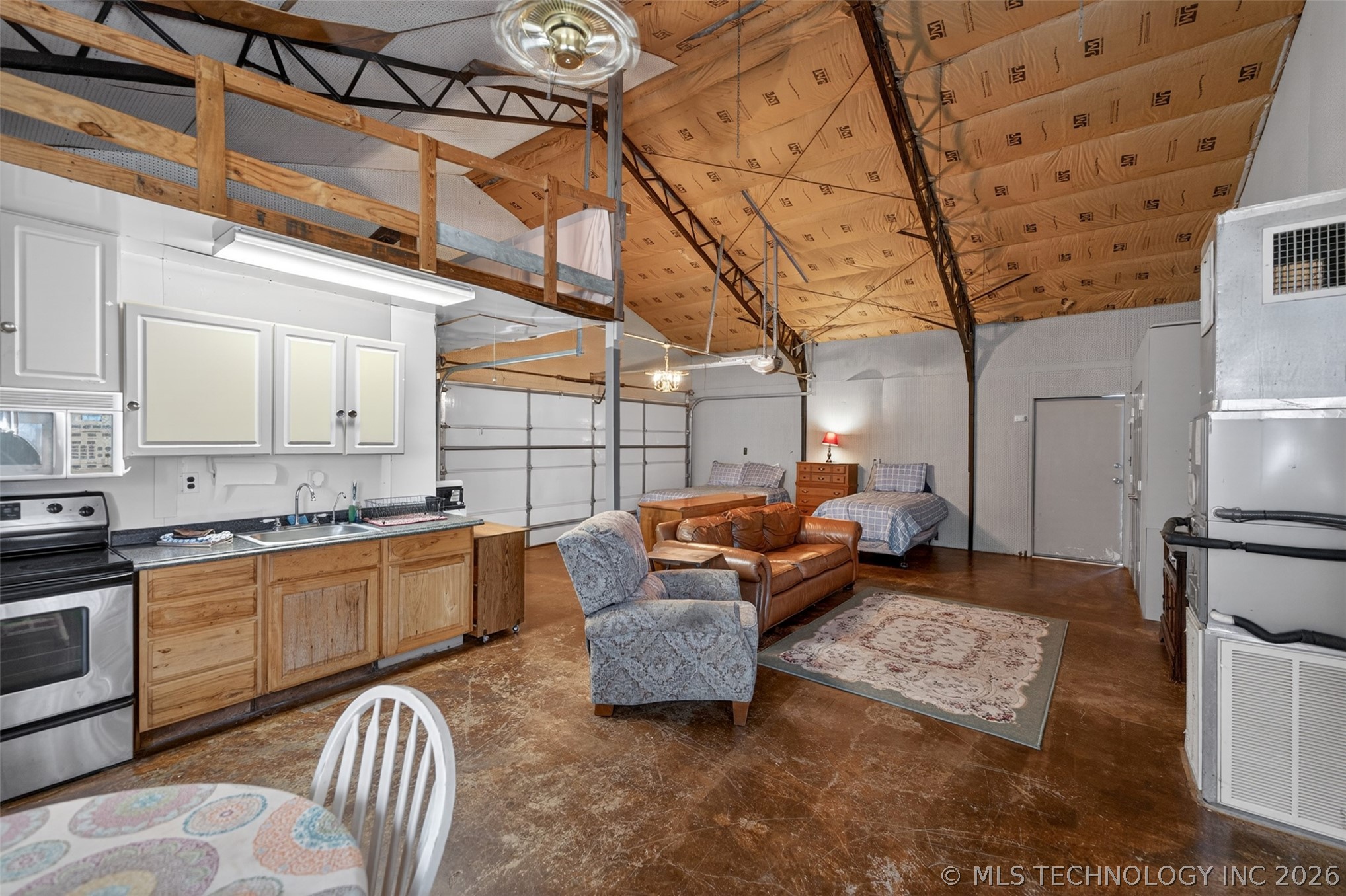 9207 N 447 Road Property Photo 15