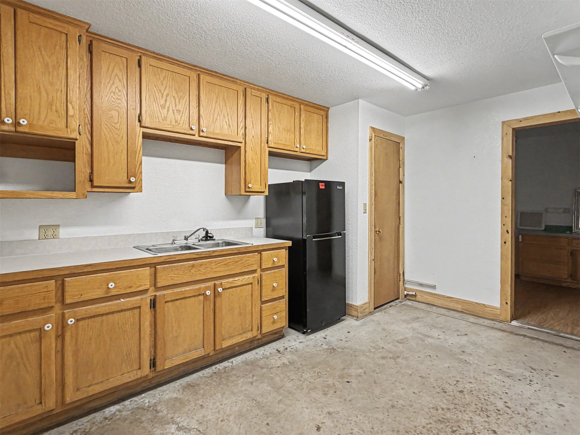 106 N Lombard Lane Property Photo 15