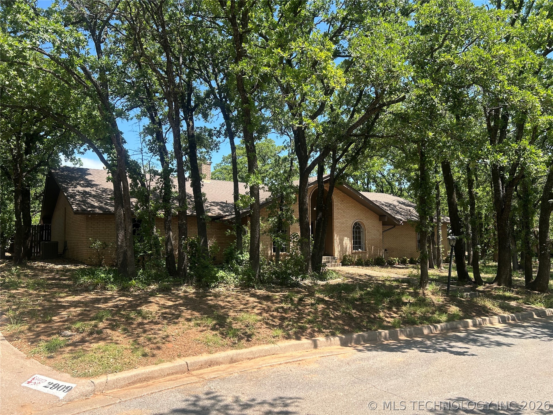2913 Springdale Lane Property Photo 2