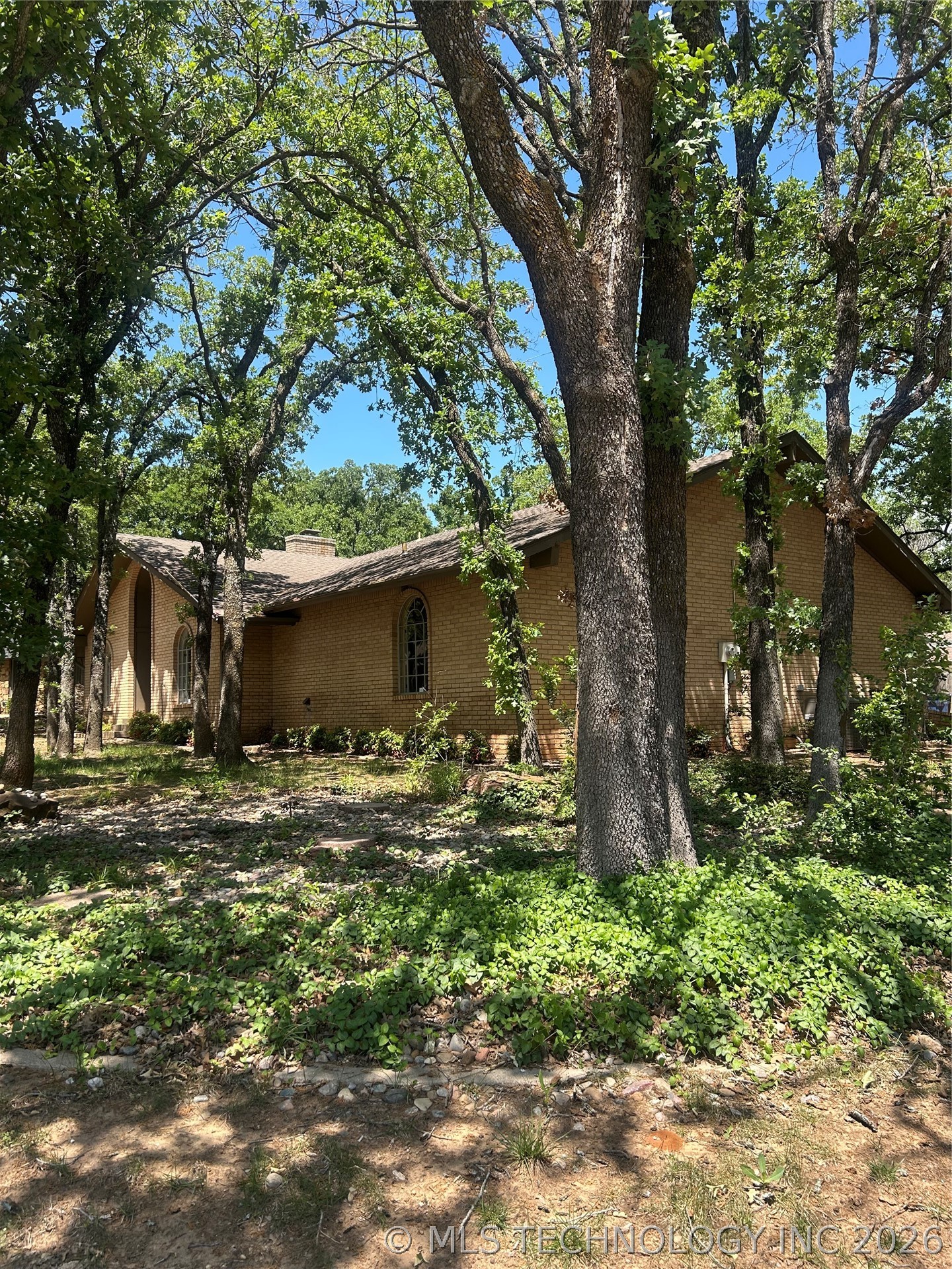 2913 Springdale Lane Property Photo 4