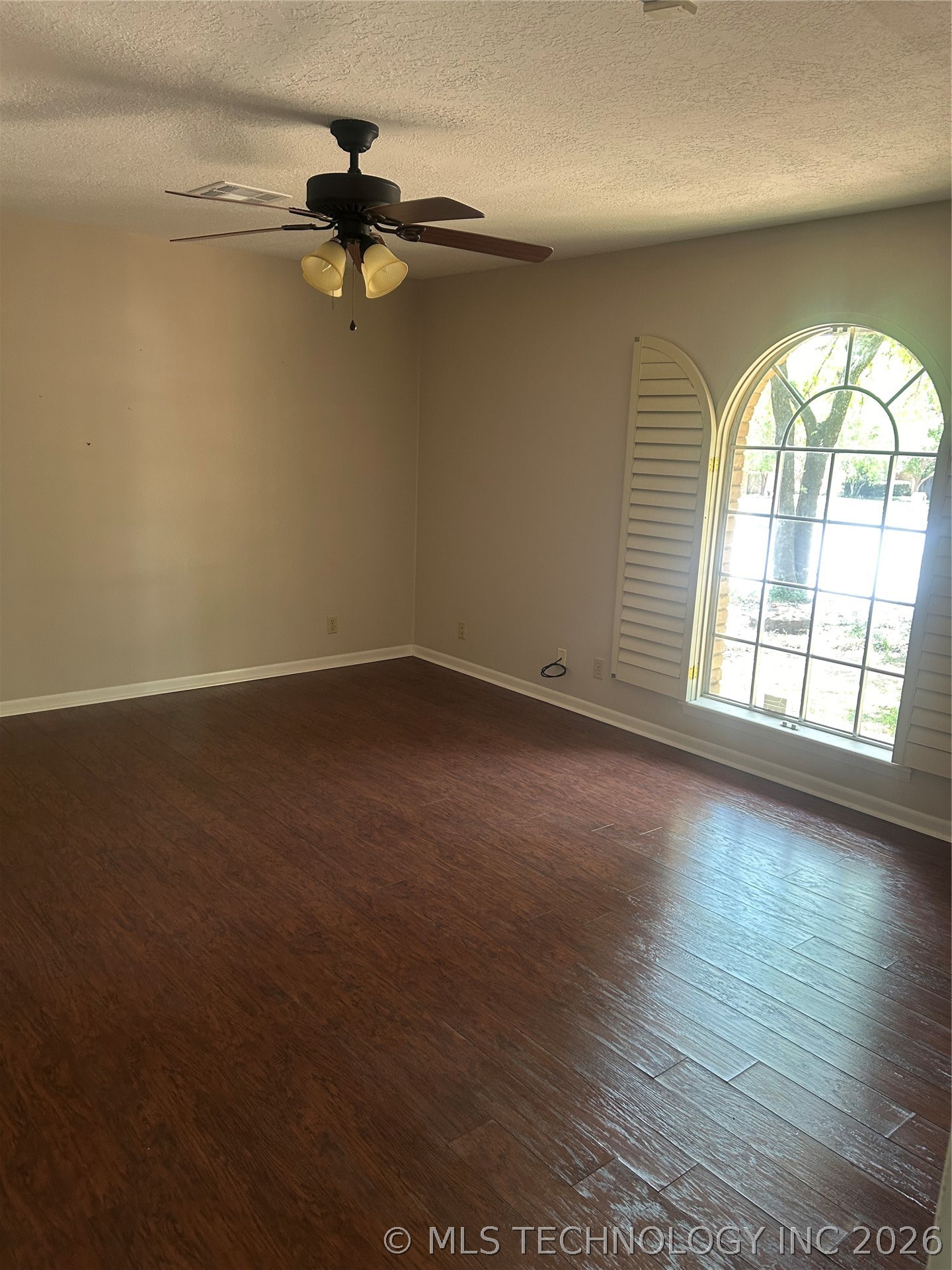 2913 Springdale Lane Property Photo 7