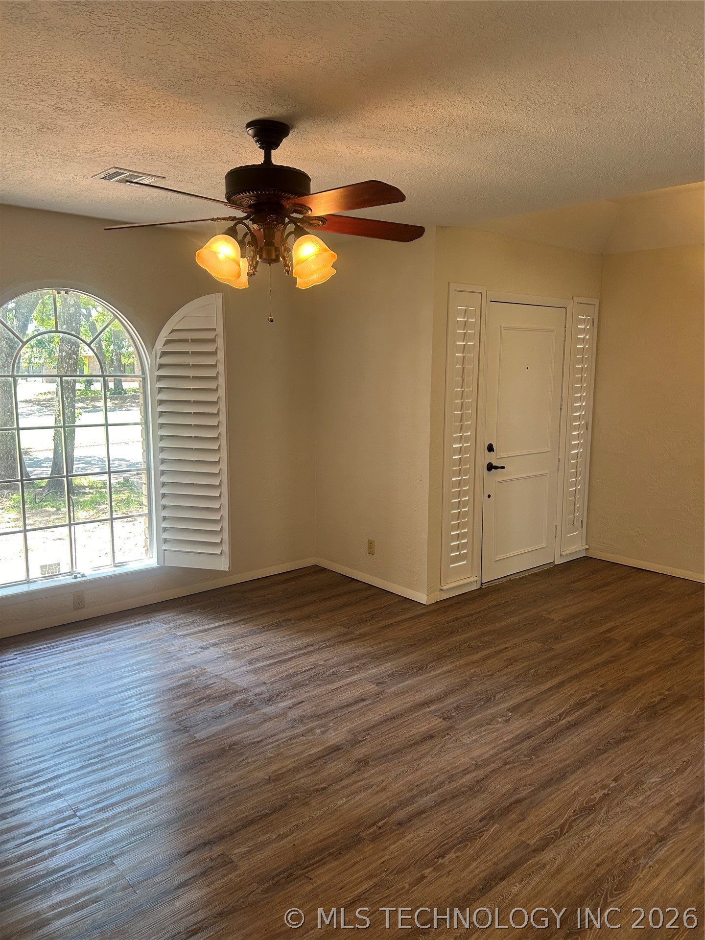 2913 Springdale Lane Property Photo 18