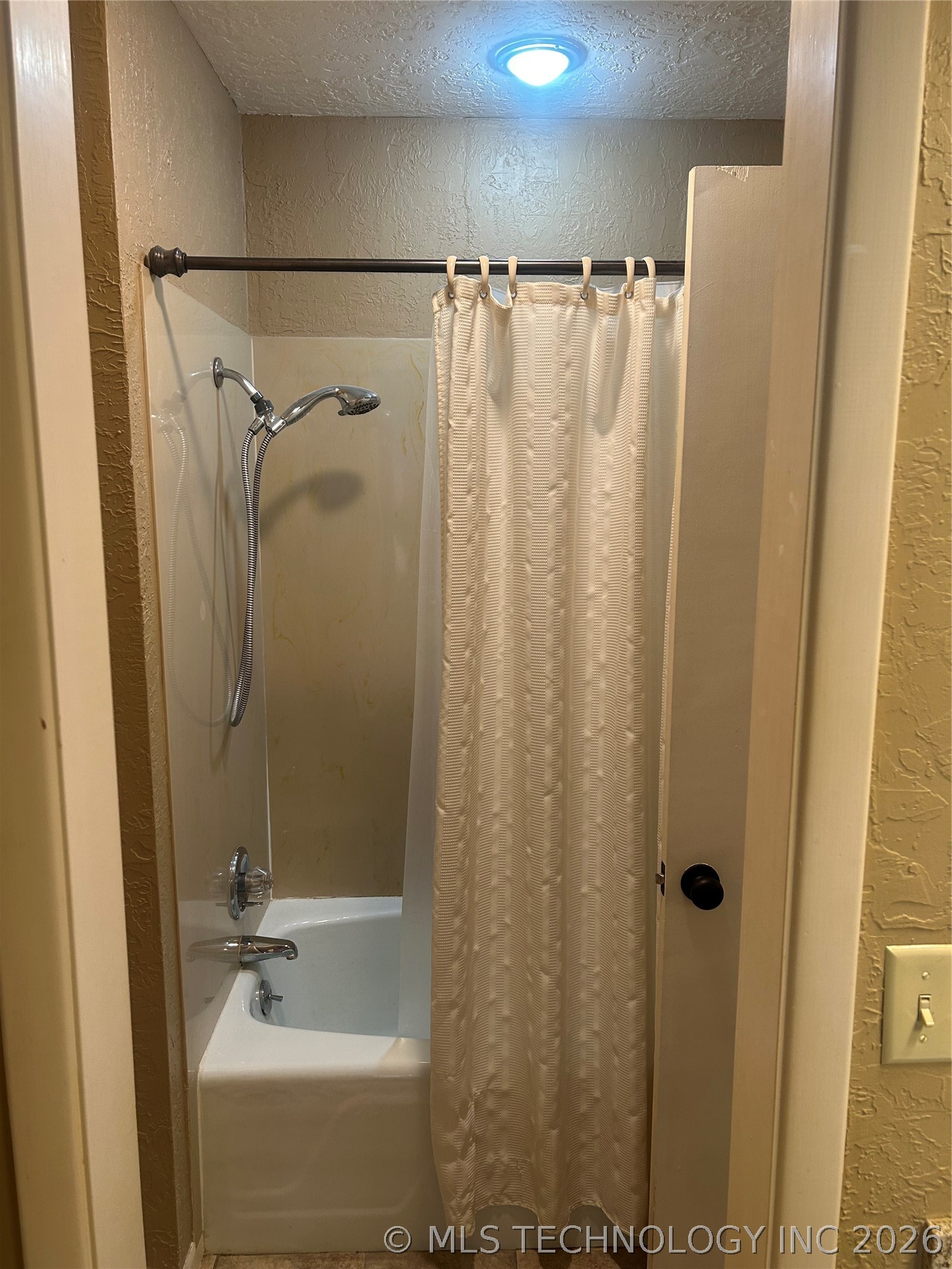 2913 Springdale Lane Property Photo 21