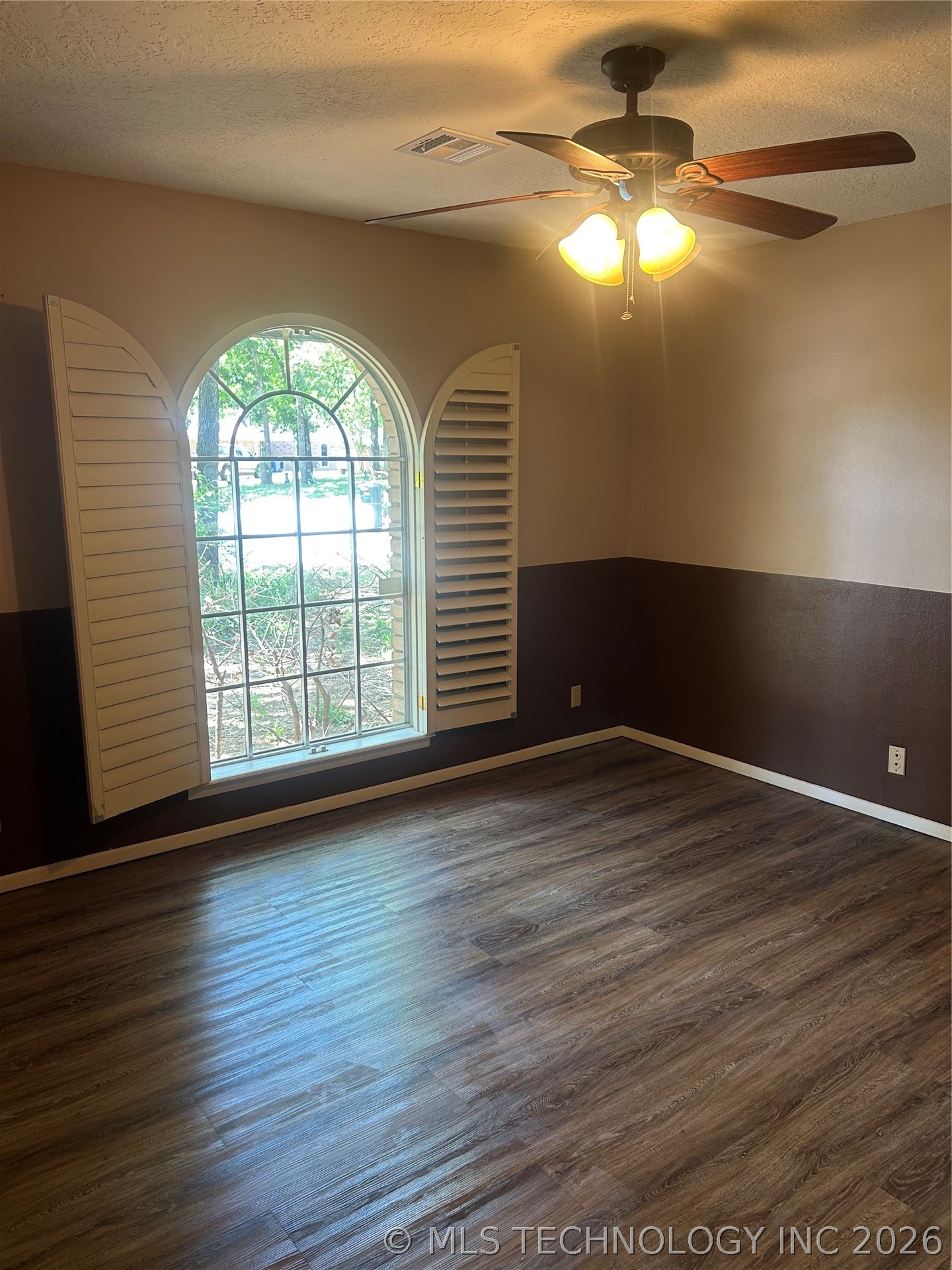 2913 Springdale Lane Property Photo 23