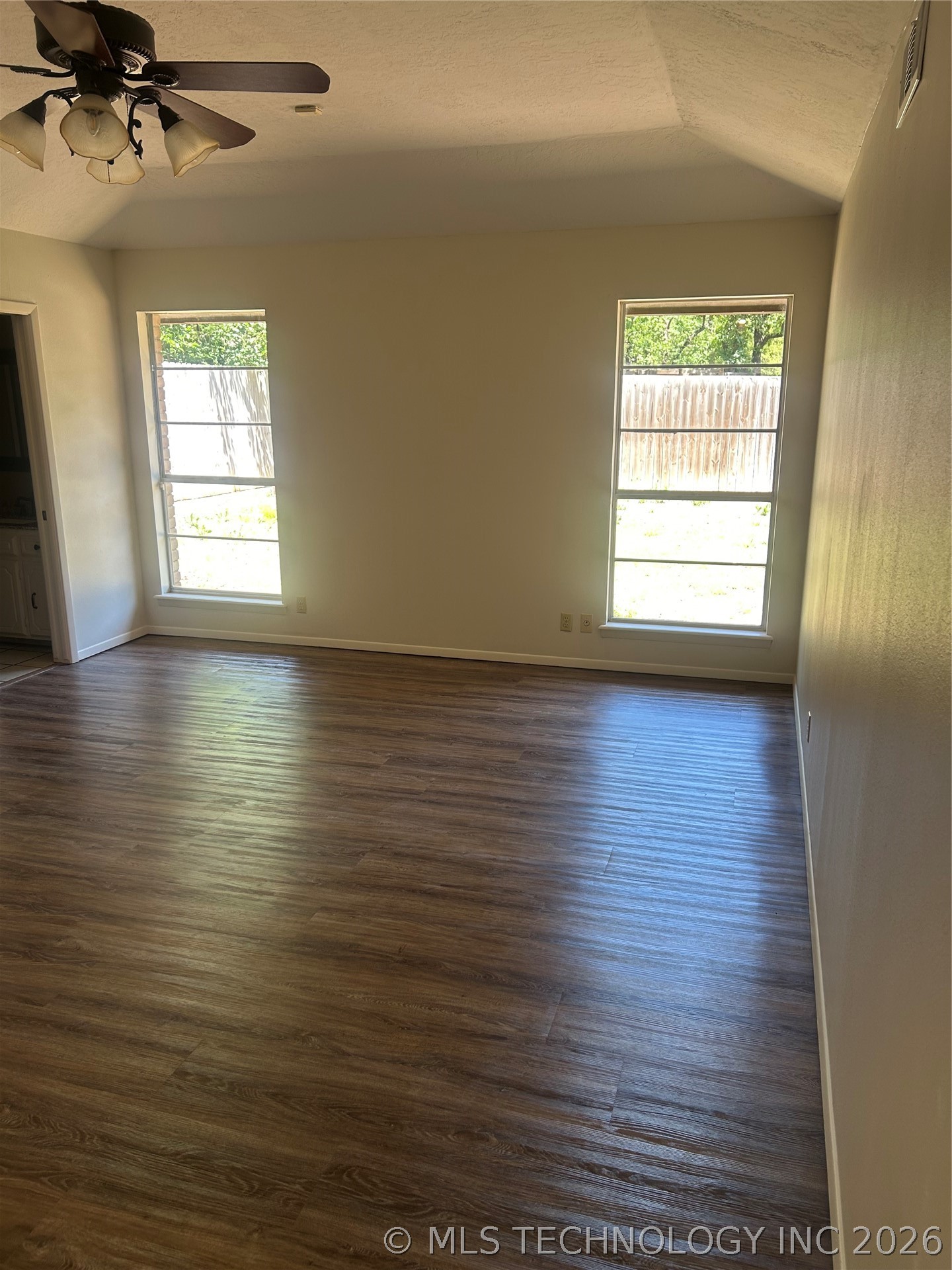 2913 Springdale Lane Property Photo 26