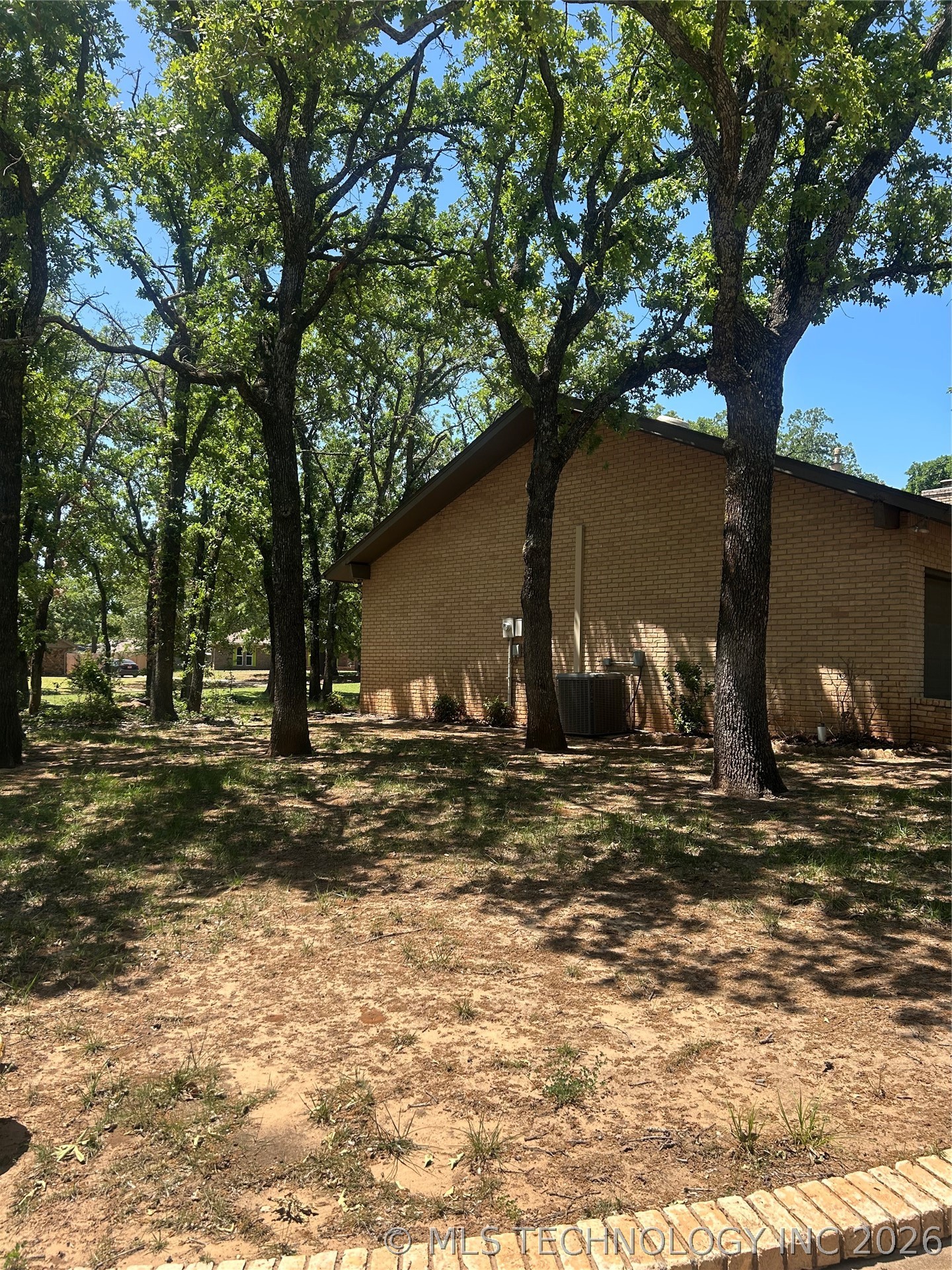 2913 Springdale Lane Property Photo 35