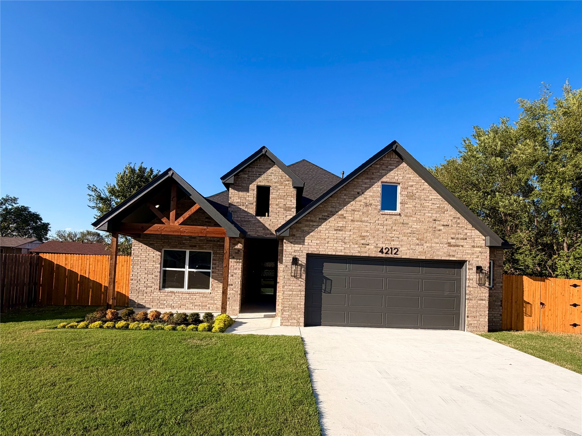 4212 Se Fairview Road Property Photo 1