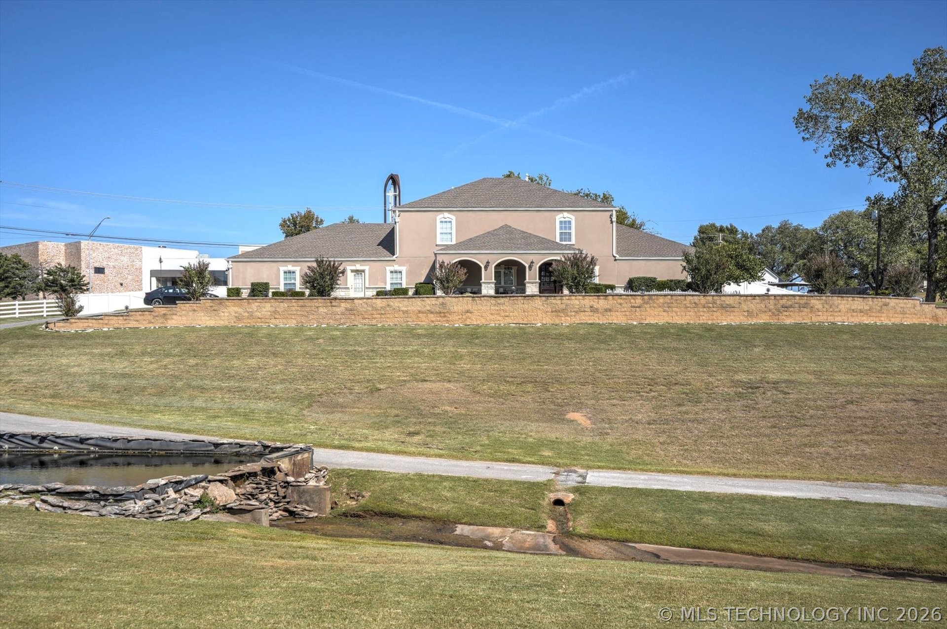 1241 Circle Drive Property Photo 4