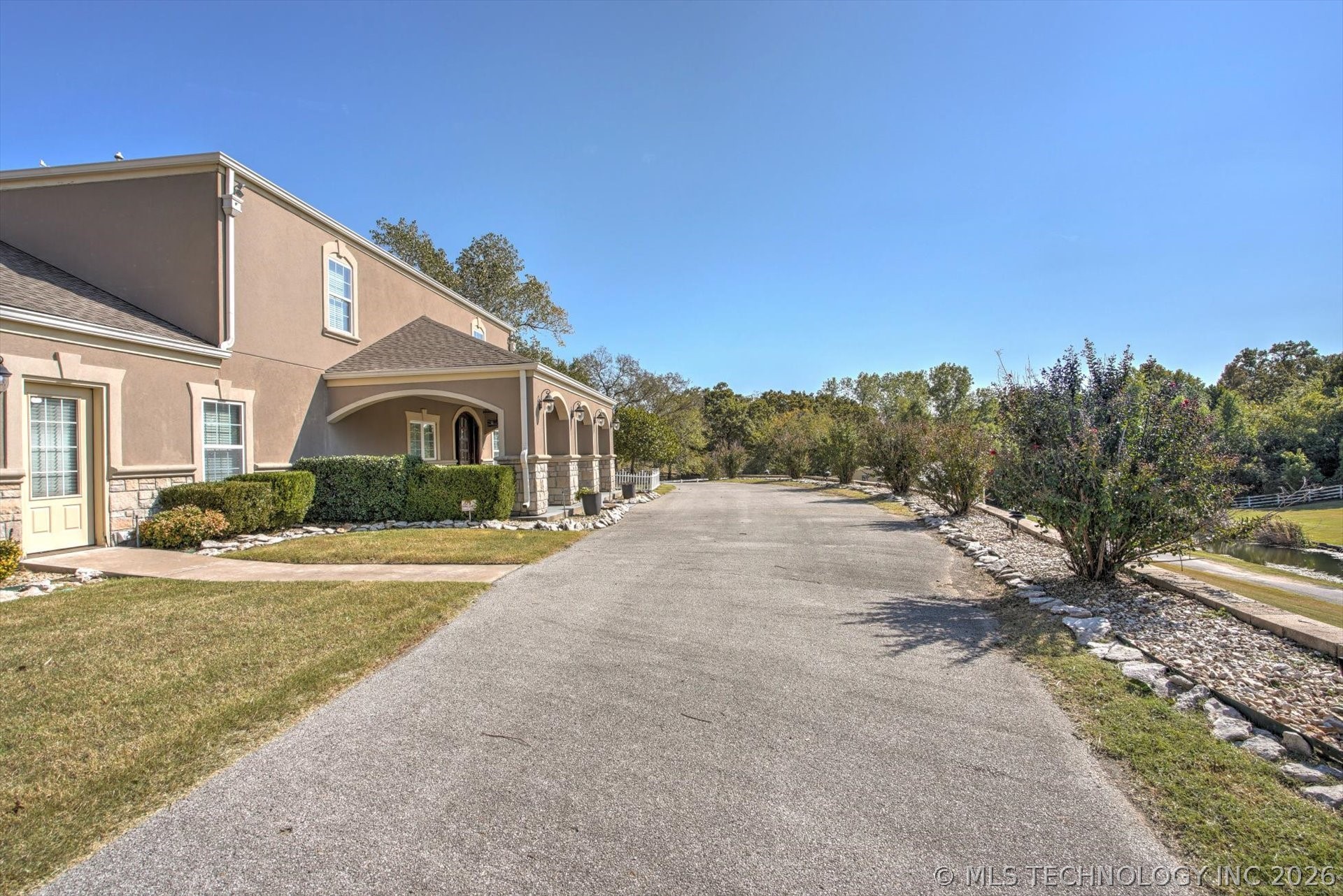 1241 Circle Drive Property Photo 5