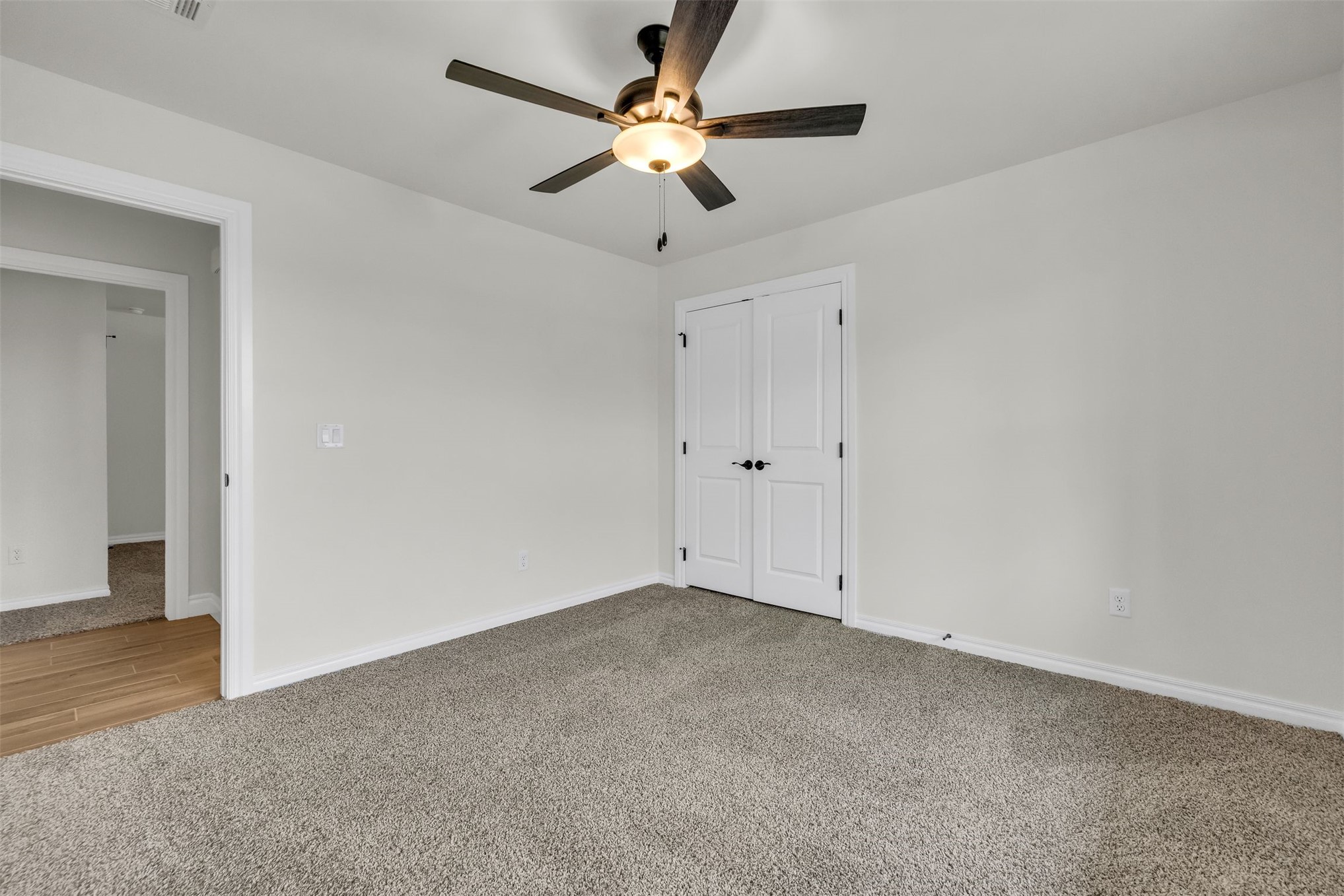 2916 E Northampton Street Property Photo 5