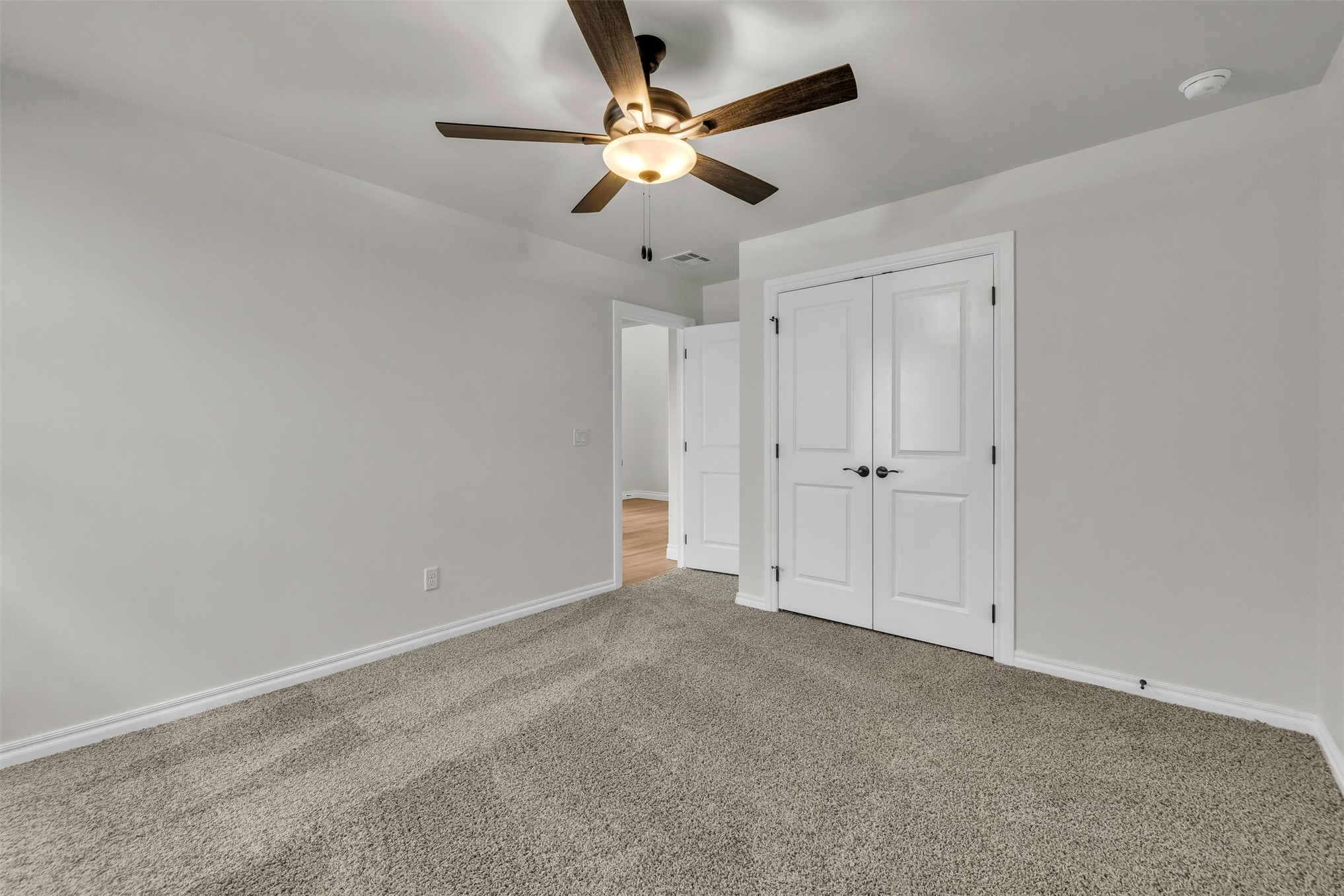 2916 E Northampton Street Property Photo 8