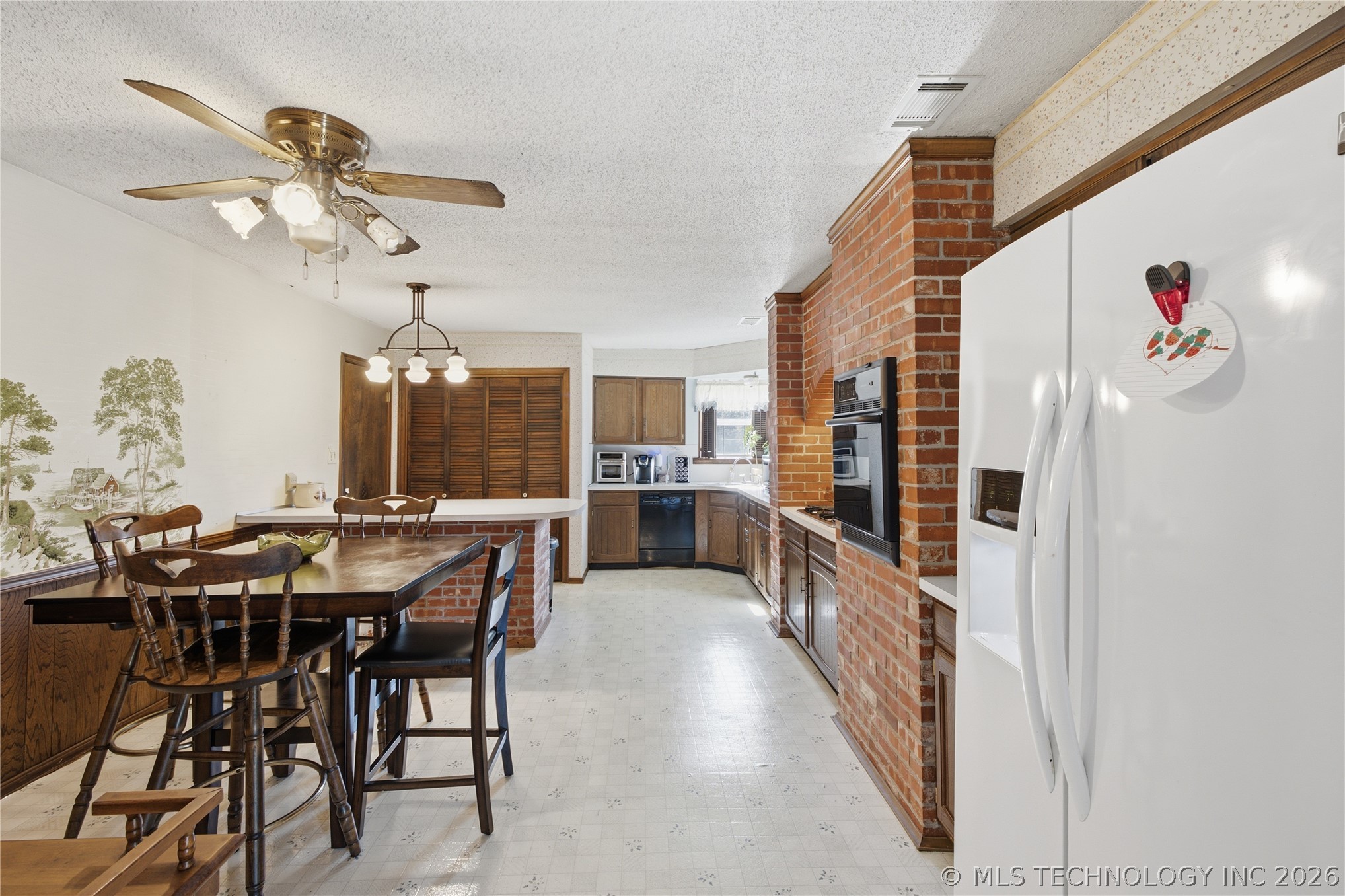7707 E 57th Street Property Photo 7