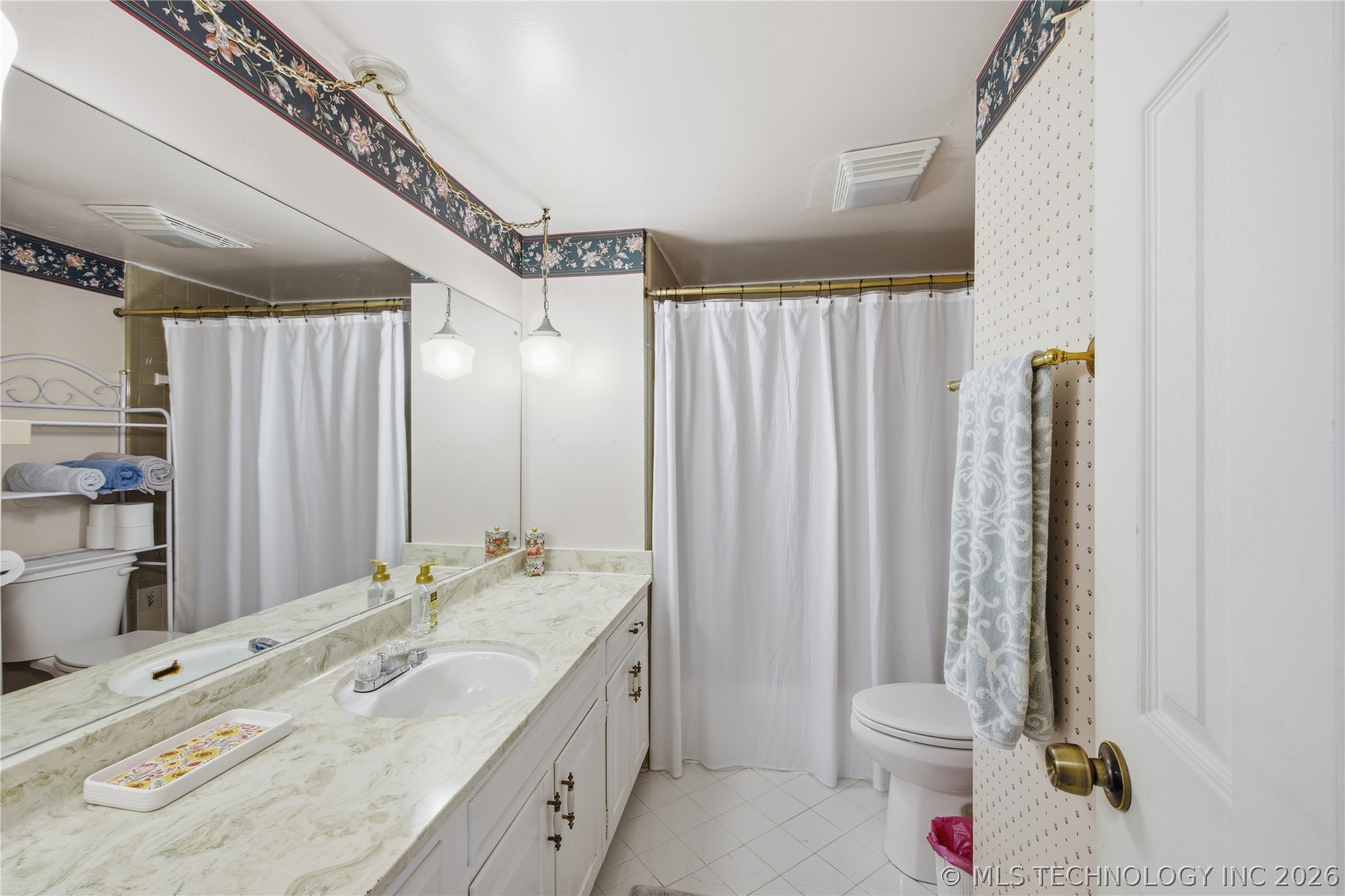7707 E 57th Street Property Photo 13