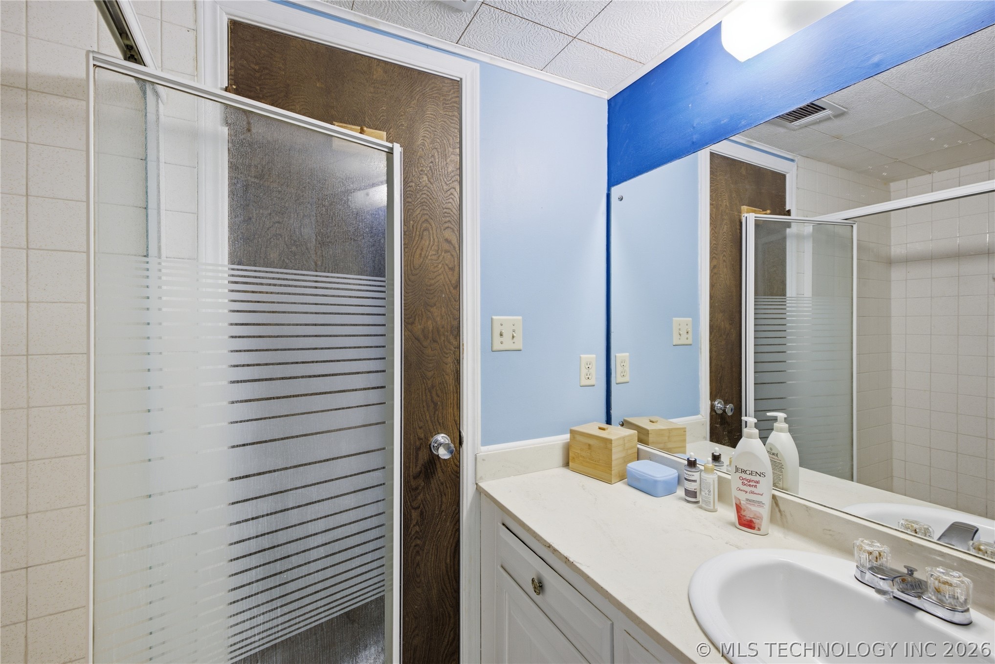 7707 E 57th Street Property Photo 17