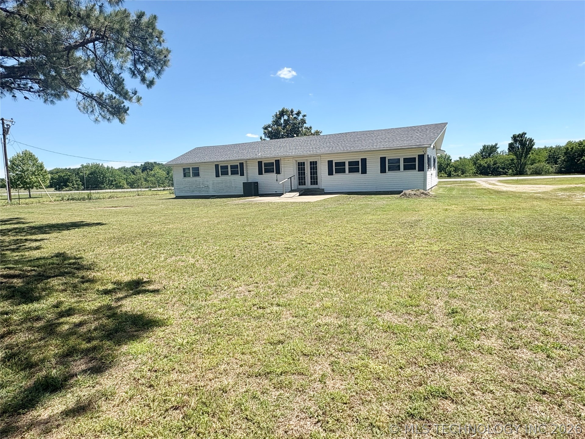 422909 Hwy 266 Property Photo 33