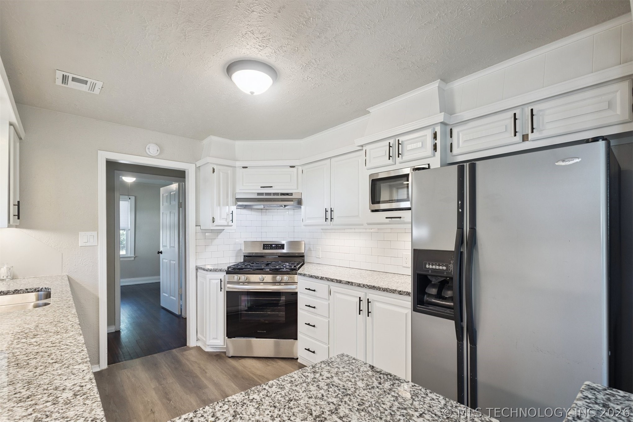 4702 E 4th Place Property Photo 11