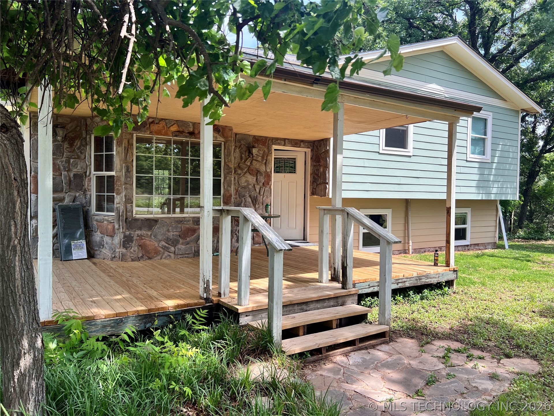 7604 Clear Creek Property Photo 1