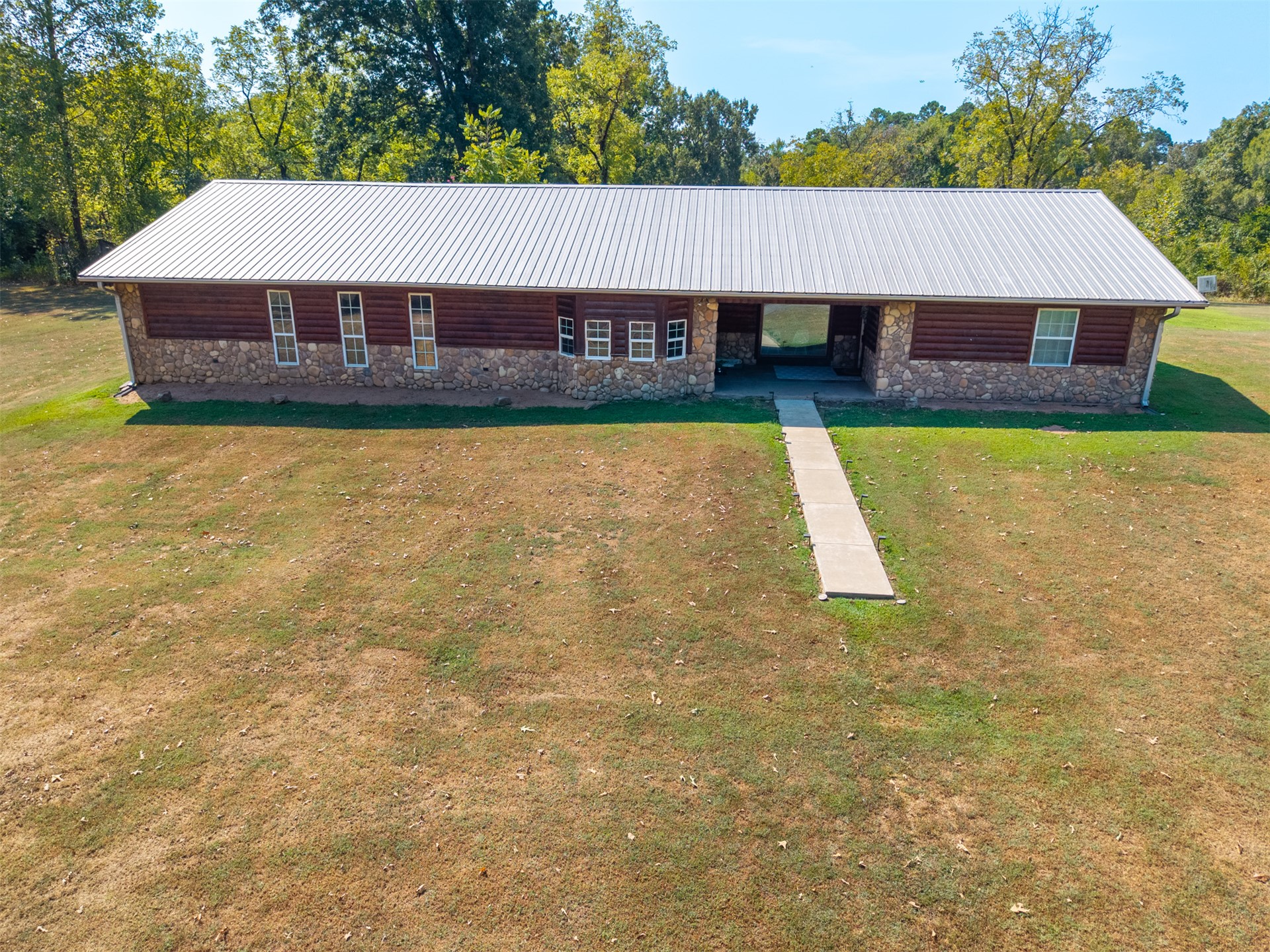 1465 Bethel Cutoff Property Photo 1