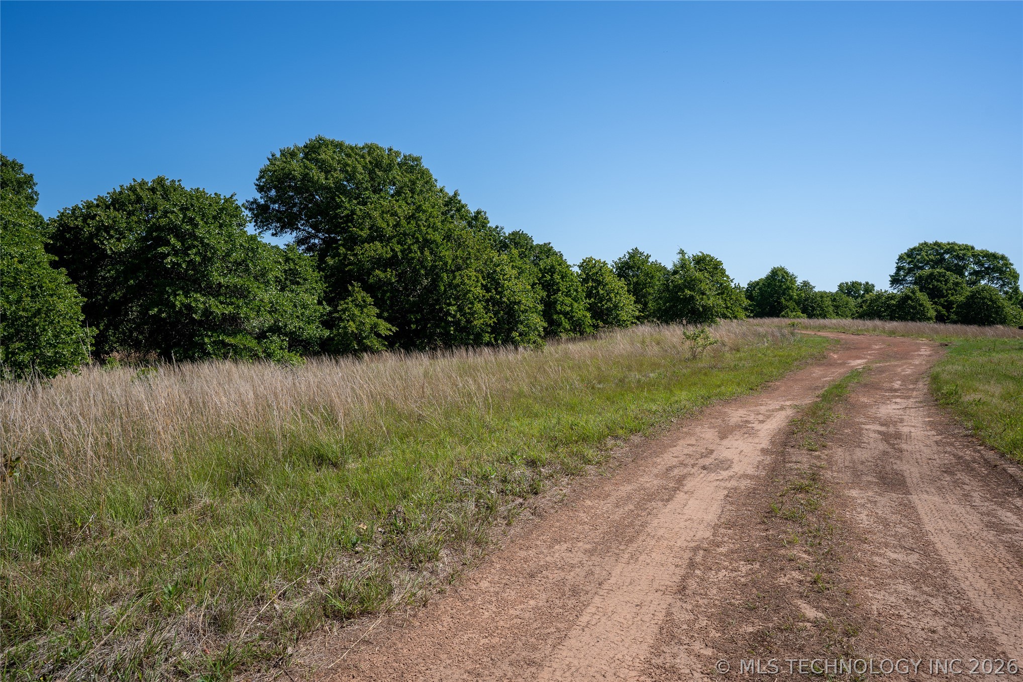 E 1010 Road Property Photo 4