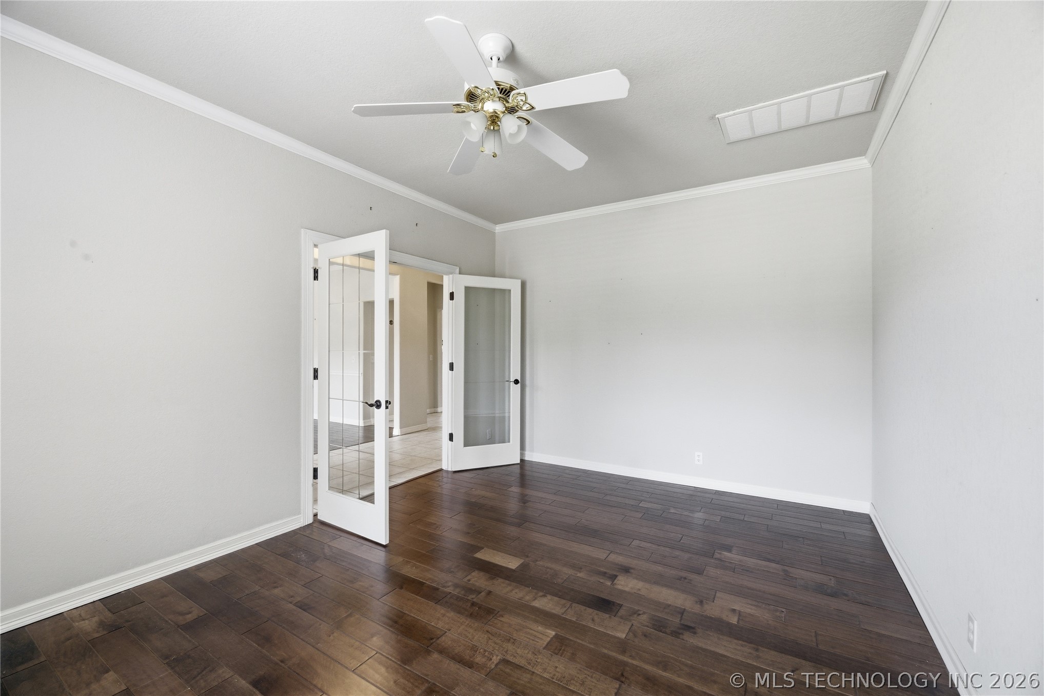 3920 S Sequoia Avenue Property Photo 10