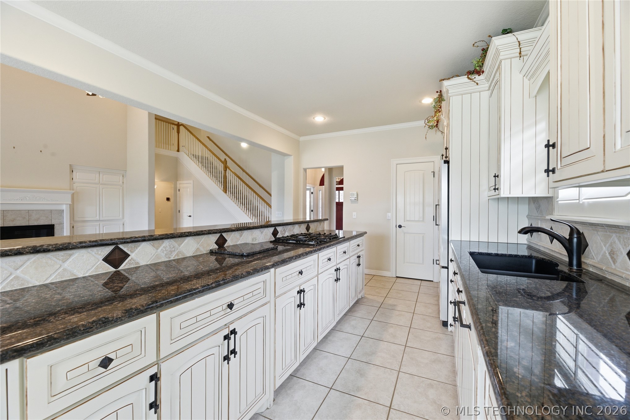 3920 S Sequoia Avenue Property Photo 17