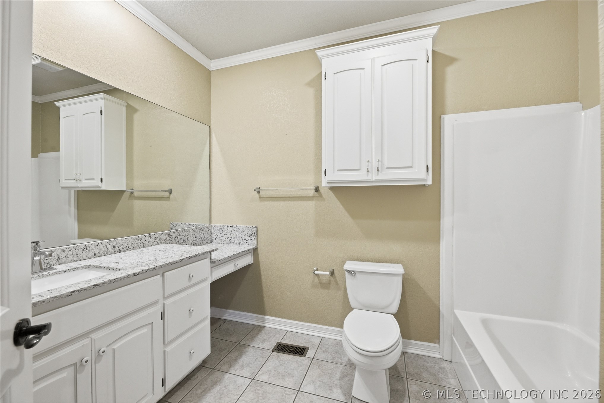 3920 S Sequoia Avenue Property Photo 26