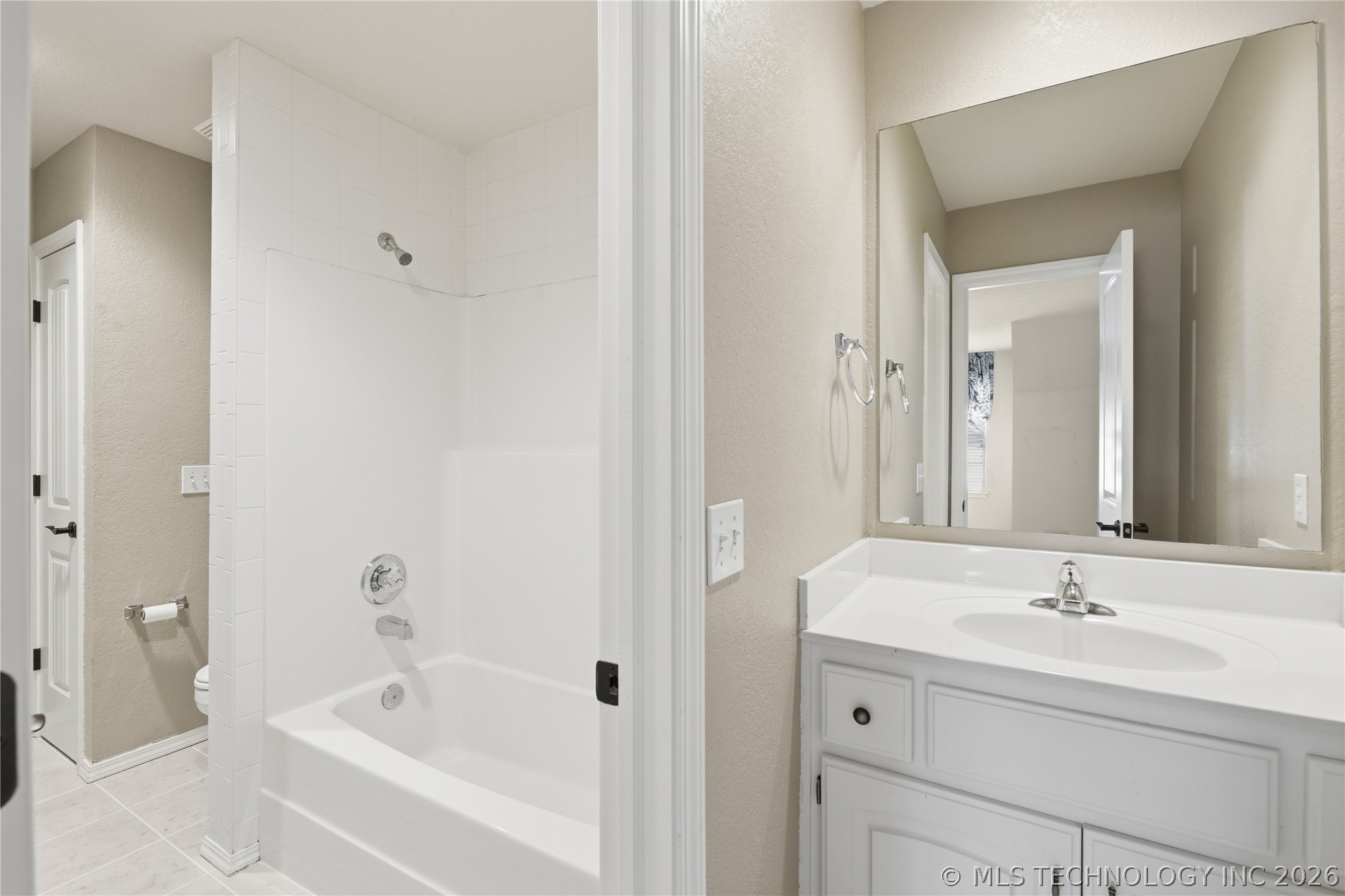 3920 S Sequoia Avenue Property Photo 31