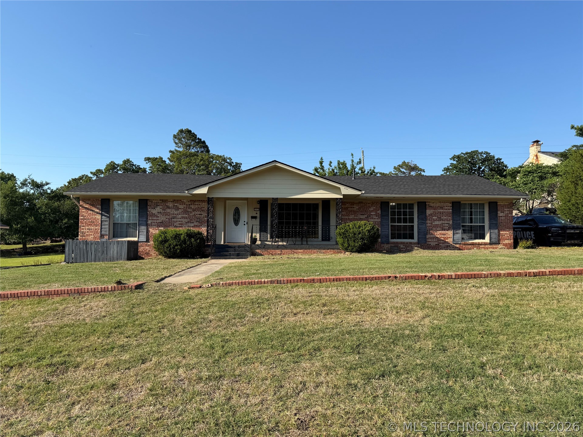 1517 E Miami Property Photo 2