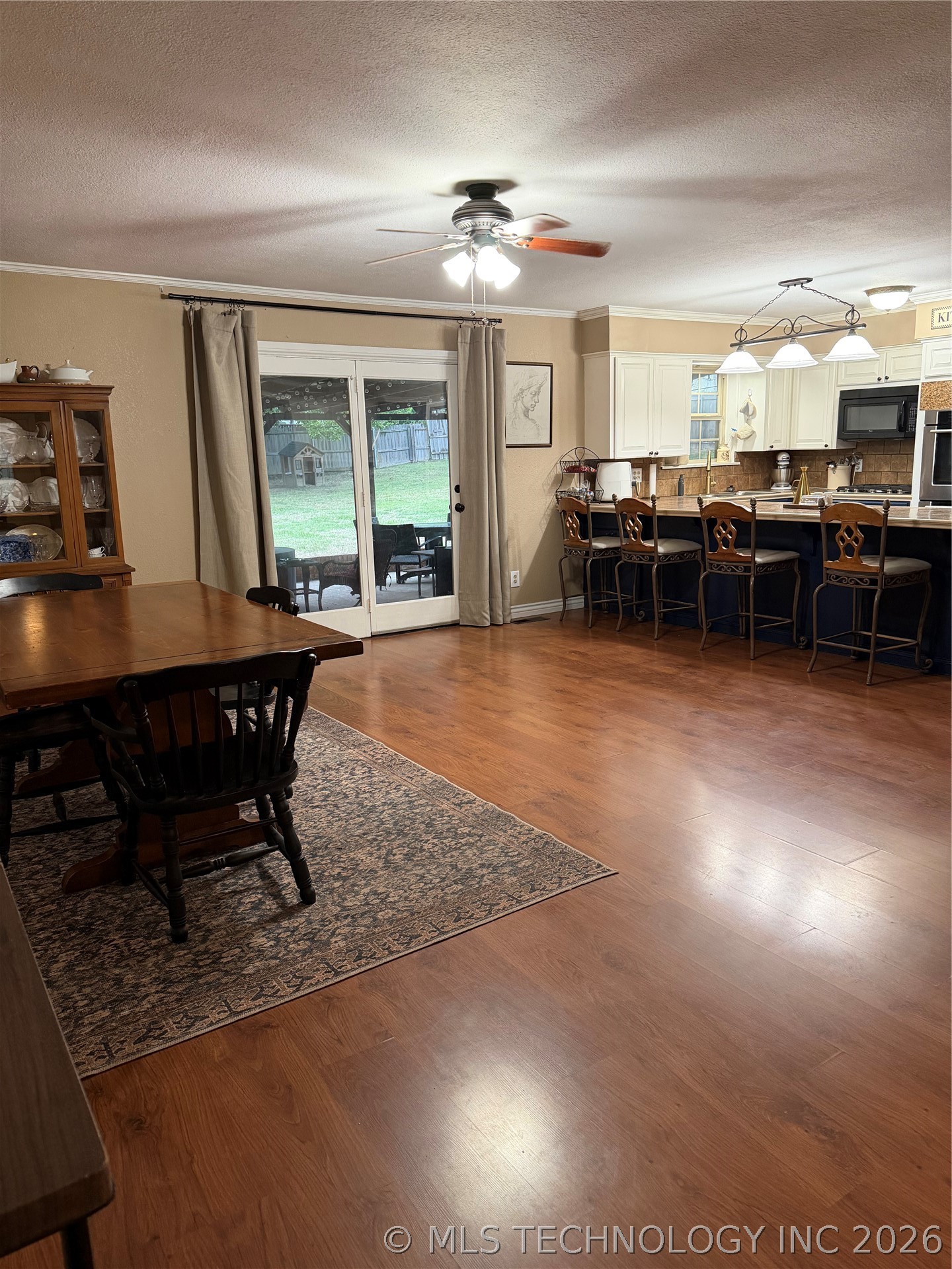1517 E Miami Property Photo 11