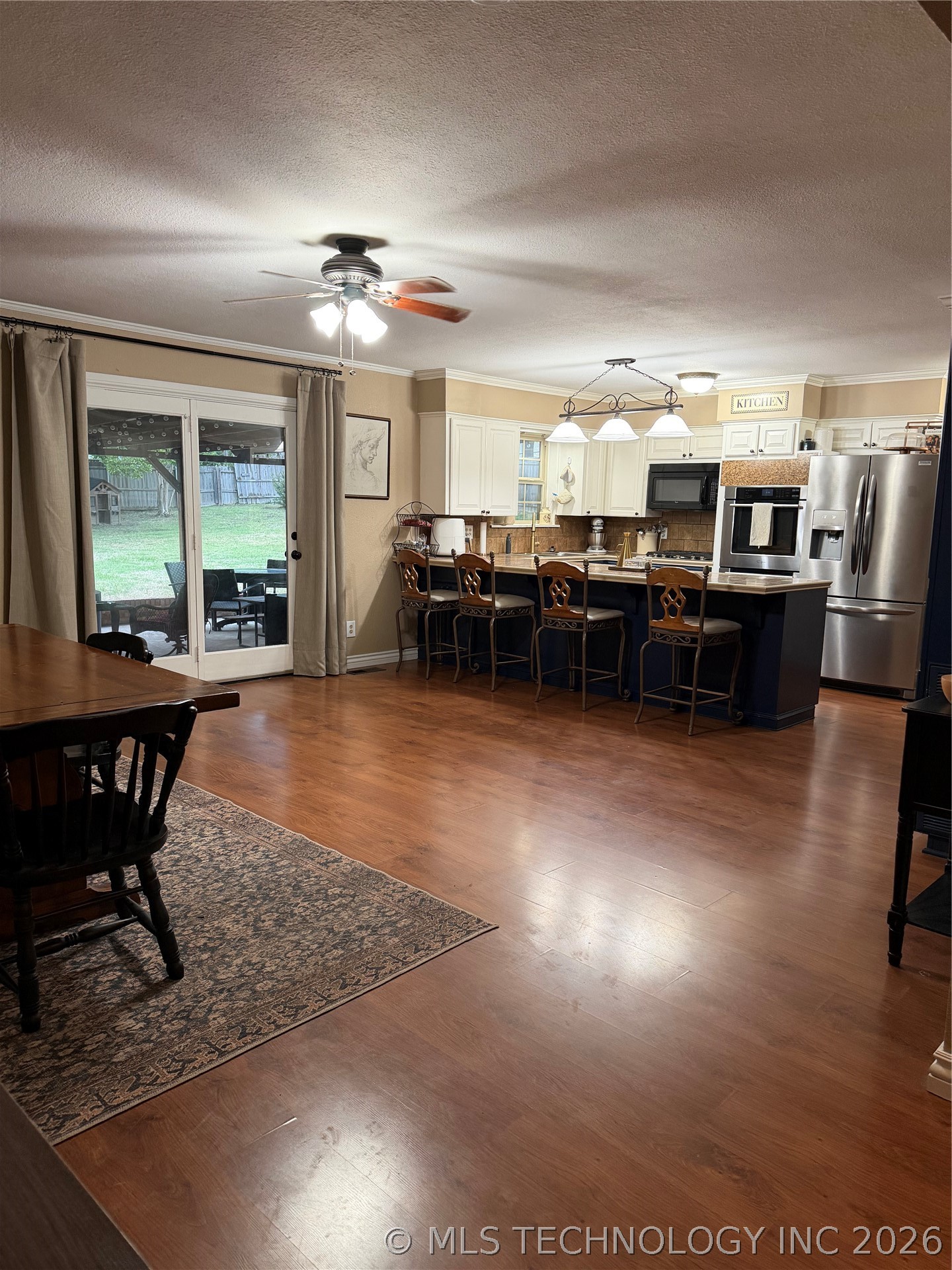 1517 E Miami Property Photo 12