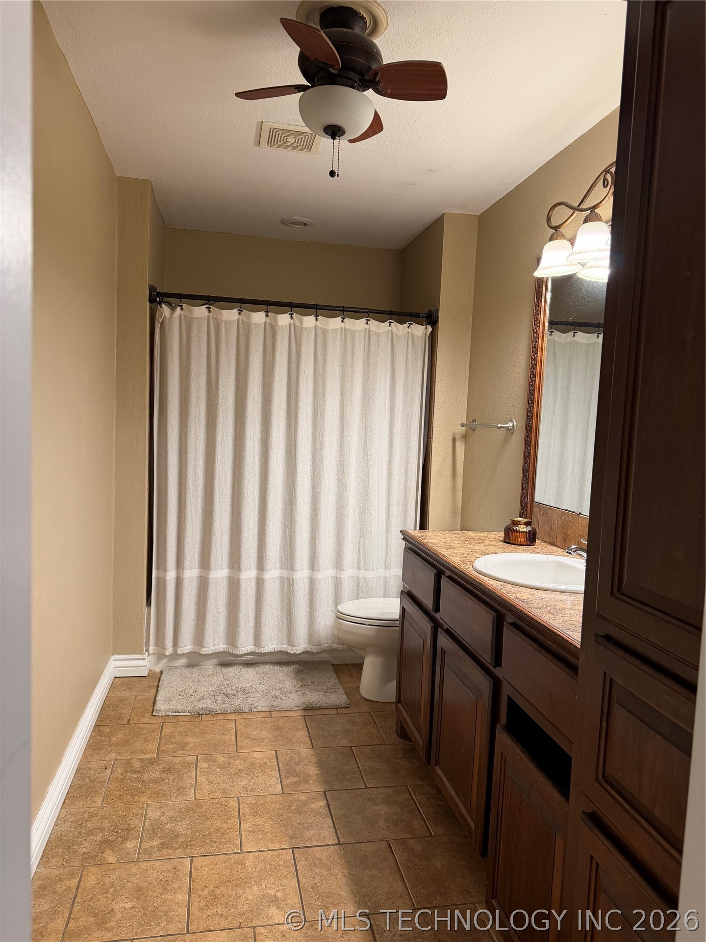 1517 E Miami Property Photo 23