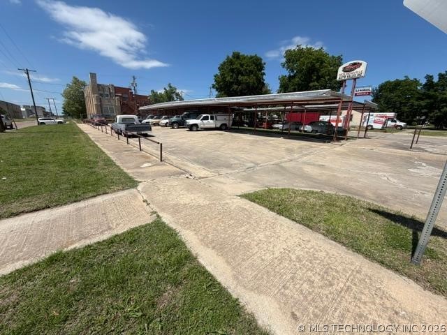 200 N Hinckley Property Photo 1