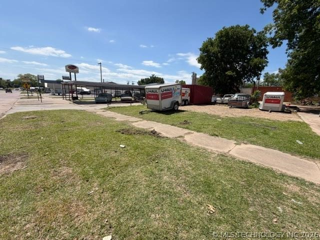 200 N Hinckley Property Photo 5