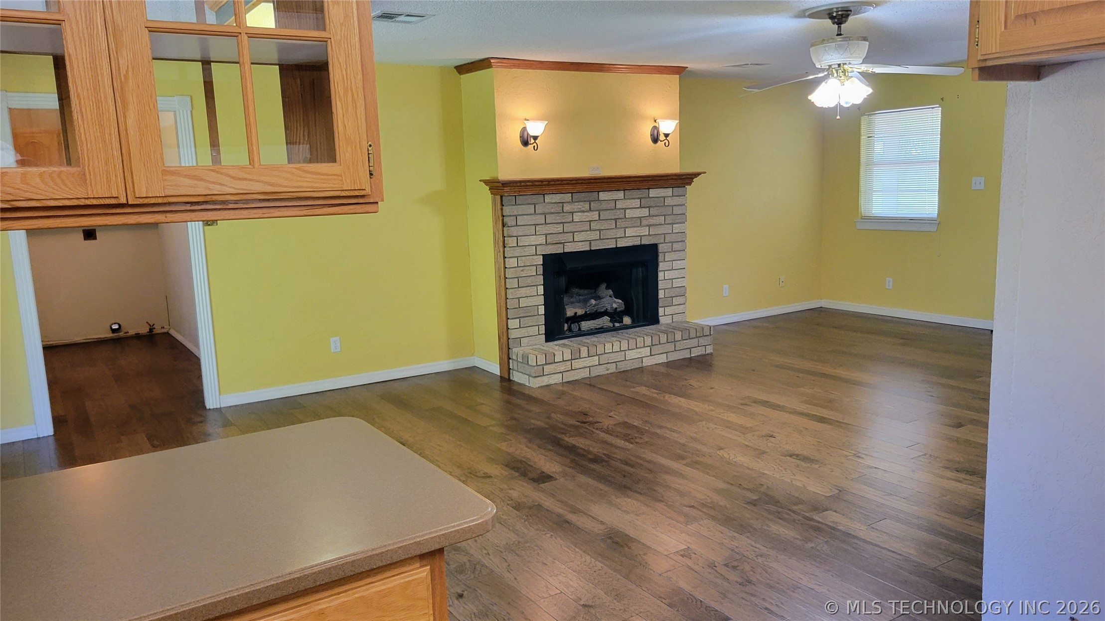 1034 Oak Property Photo 16