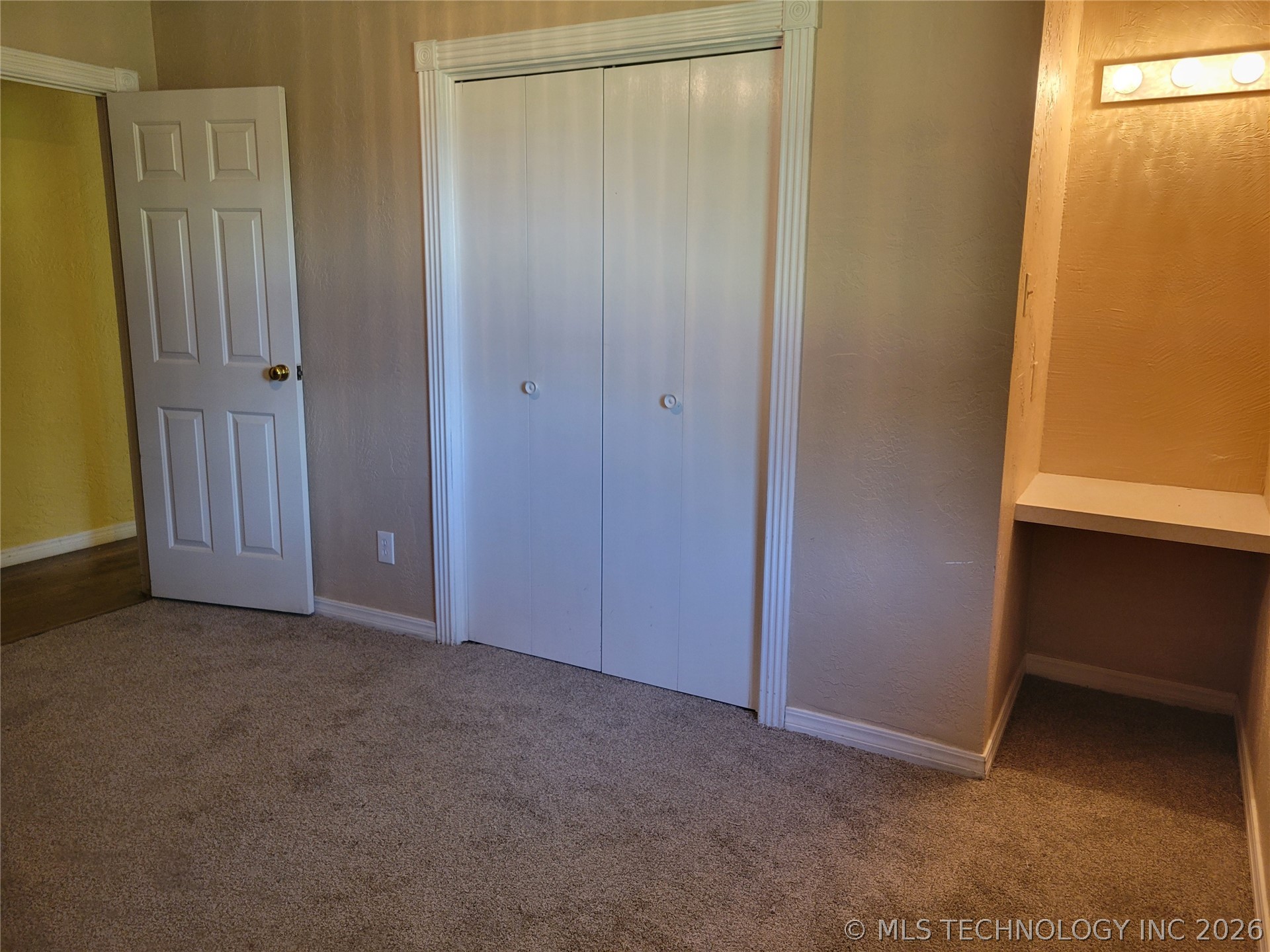 1034 Oak Property Photo 19
