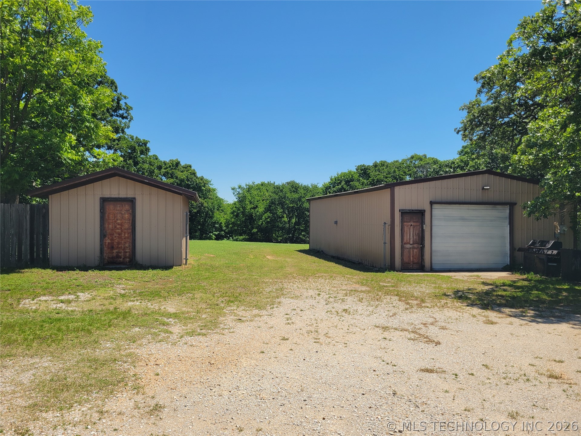 1034 Oak Property Photo 36