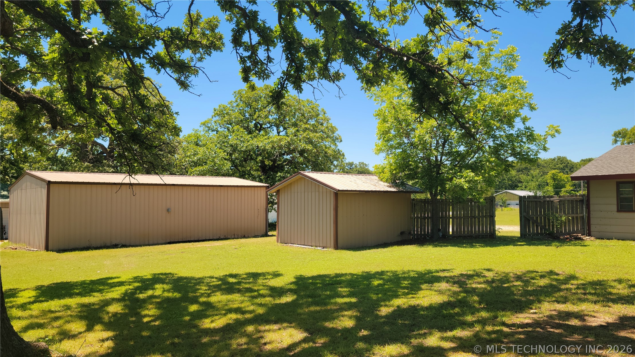 1034 Oak Property Photo 43