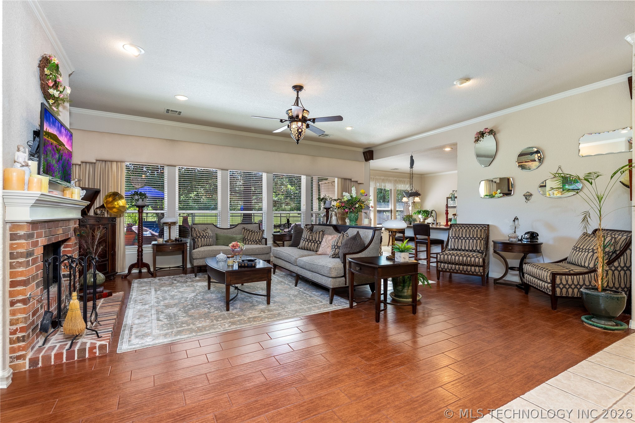 5080 Lake Breeze Road Property Photo 5