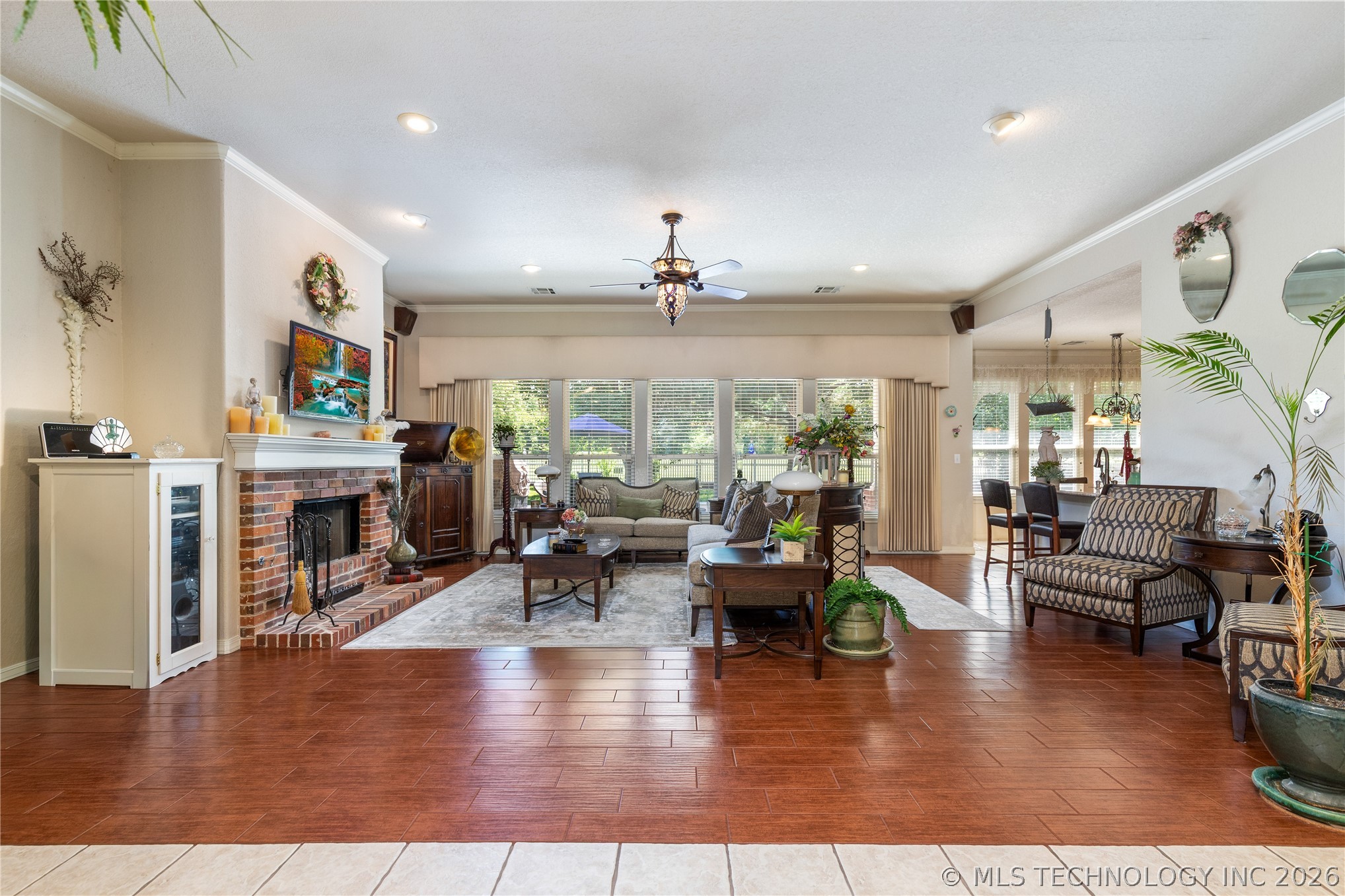 5080 Lake Breeze Road Property Photo 6