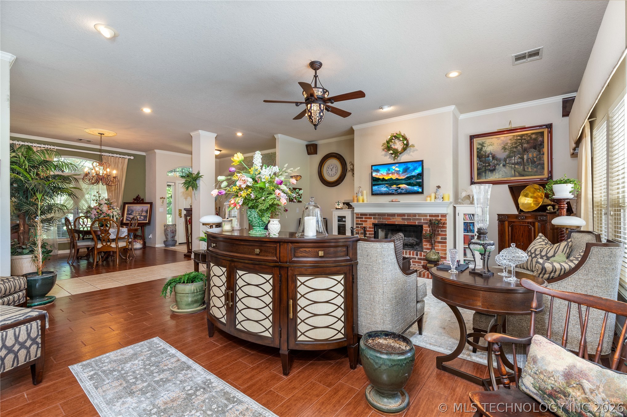 5080 Lake Breeze Road Property Photo 8