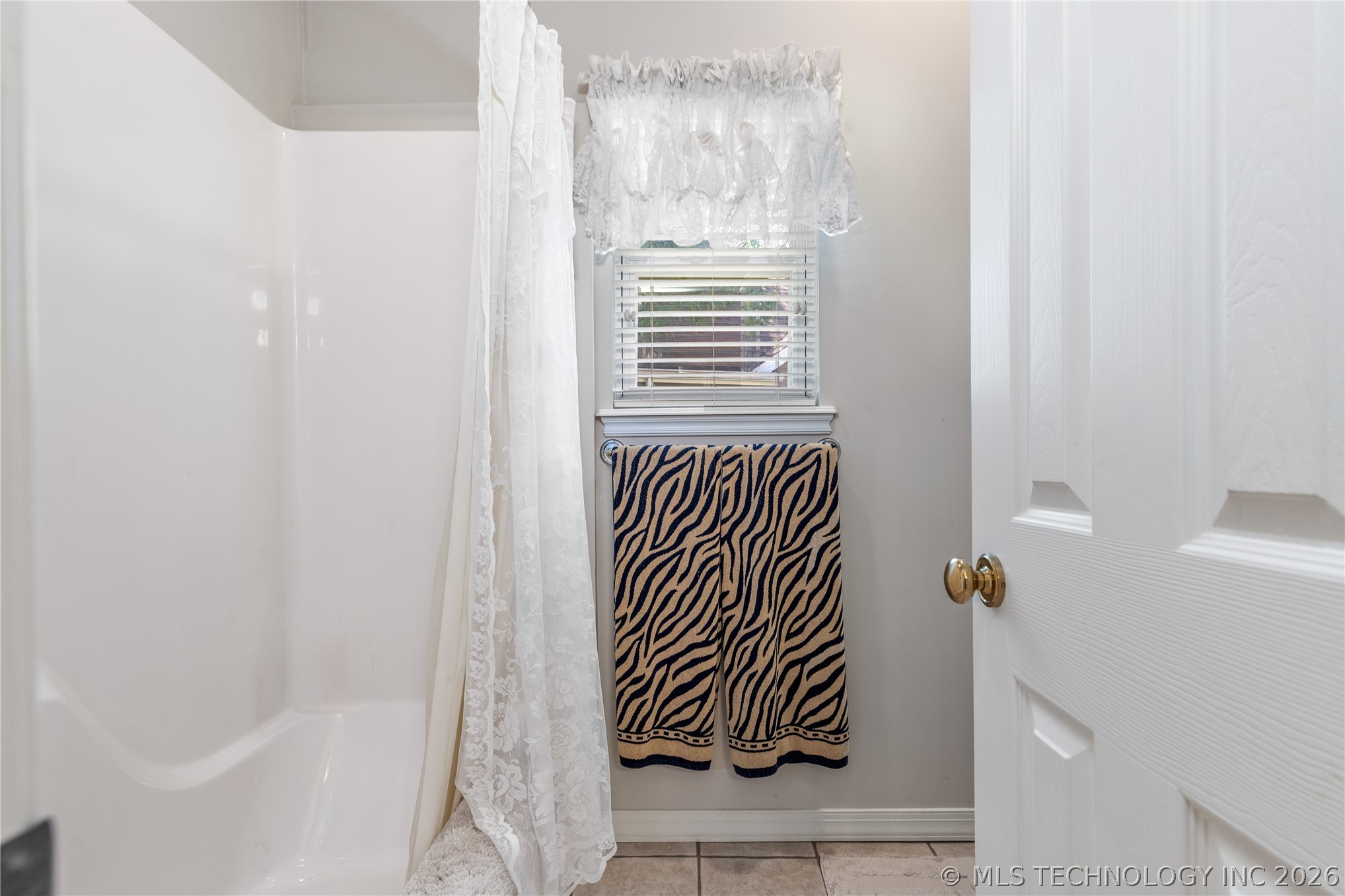 5080 Lake Breeze Road Property Photo 30