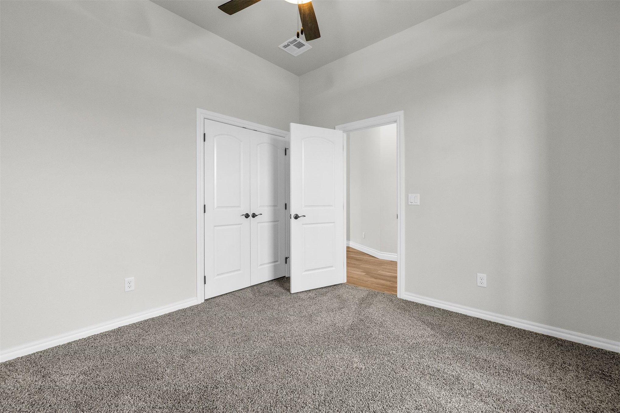 2900 E Northampton Street Property Photo 14