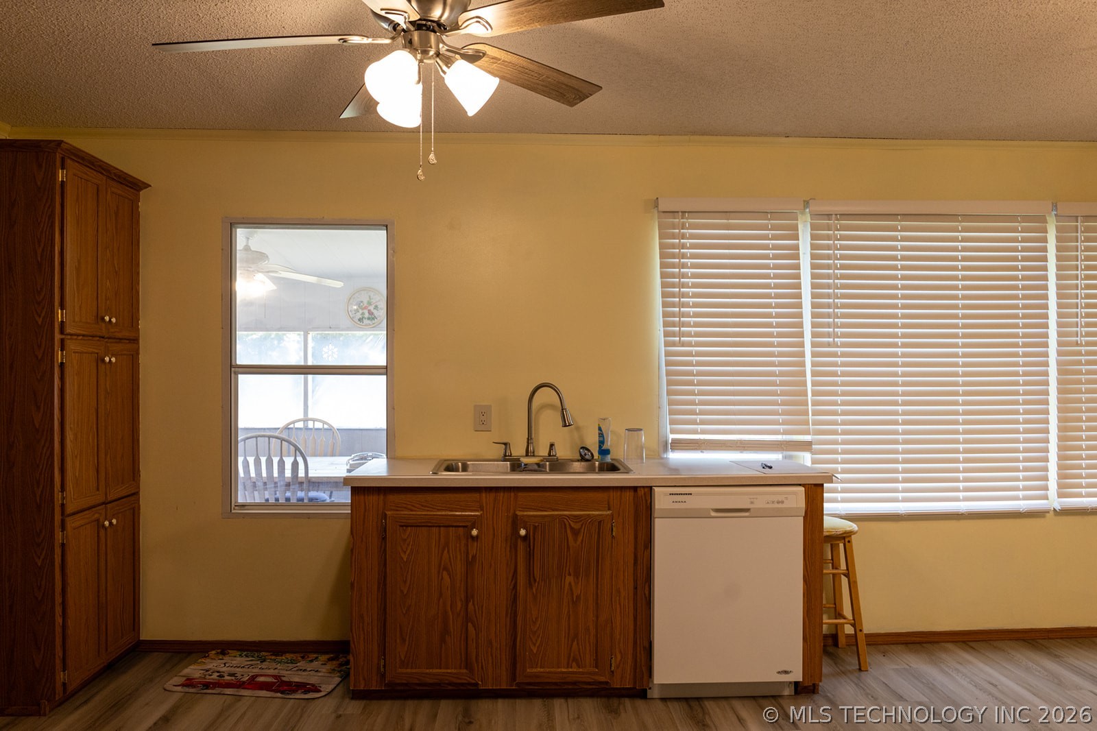 13937 Conley Road Property Photo 5