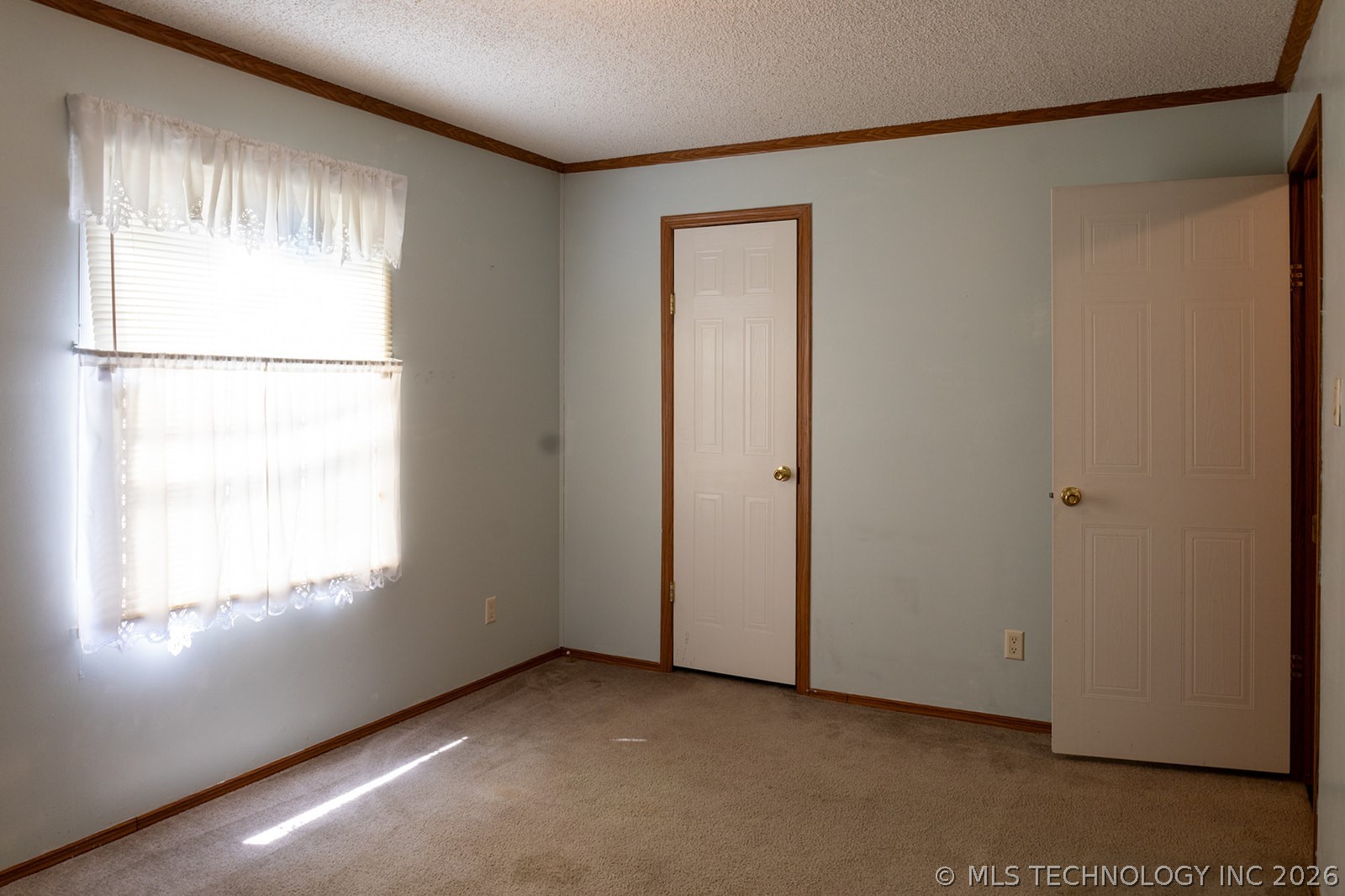 13937 Conley Road Property Photo 10