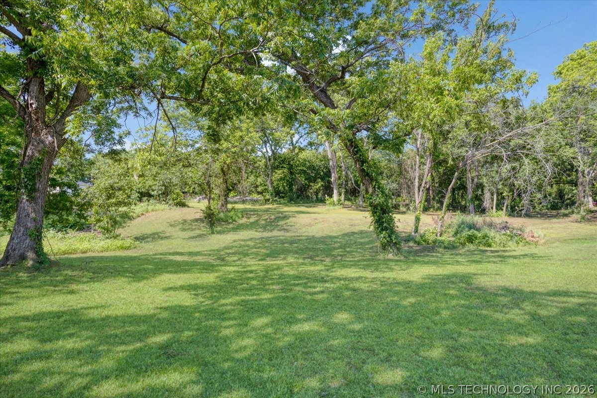 17957 Bridgeview Road Property Photo 10