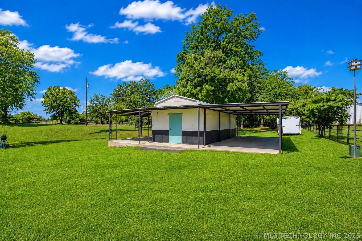 17957 Bridgeview Road Property Photo 12
